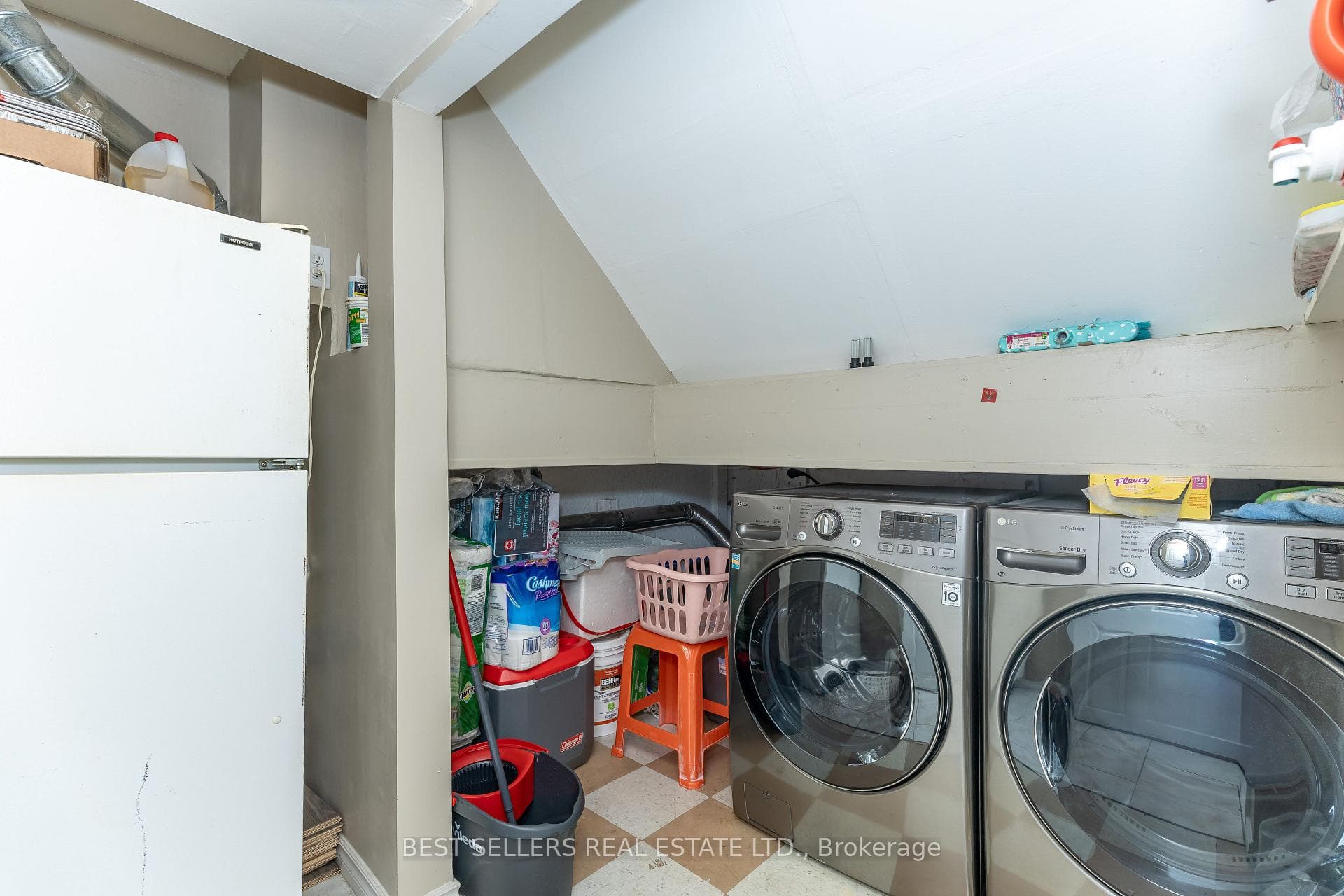 2554 Palisander Avenue - Semi-Detached photo 20 of 31 in Mississauga, Ontario