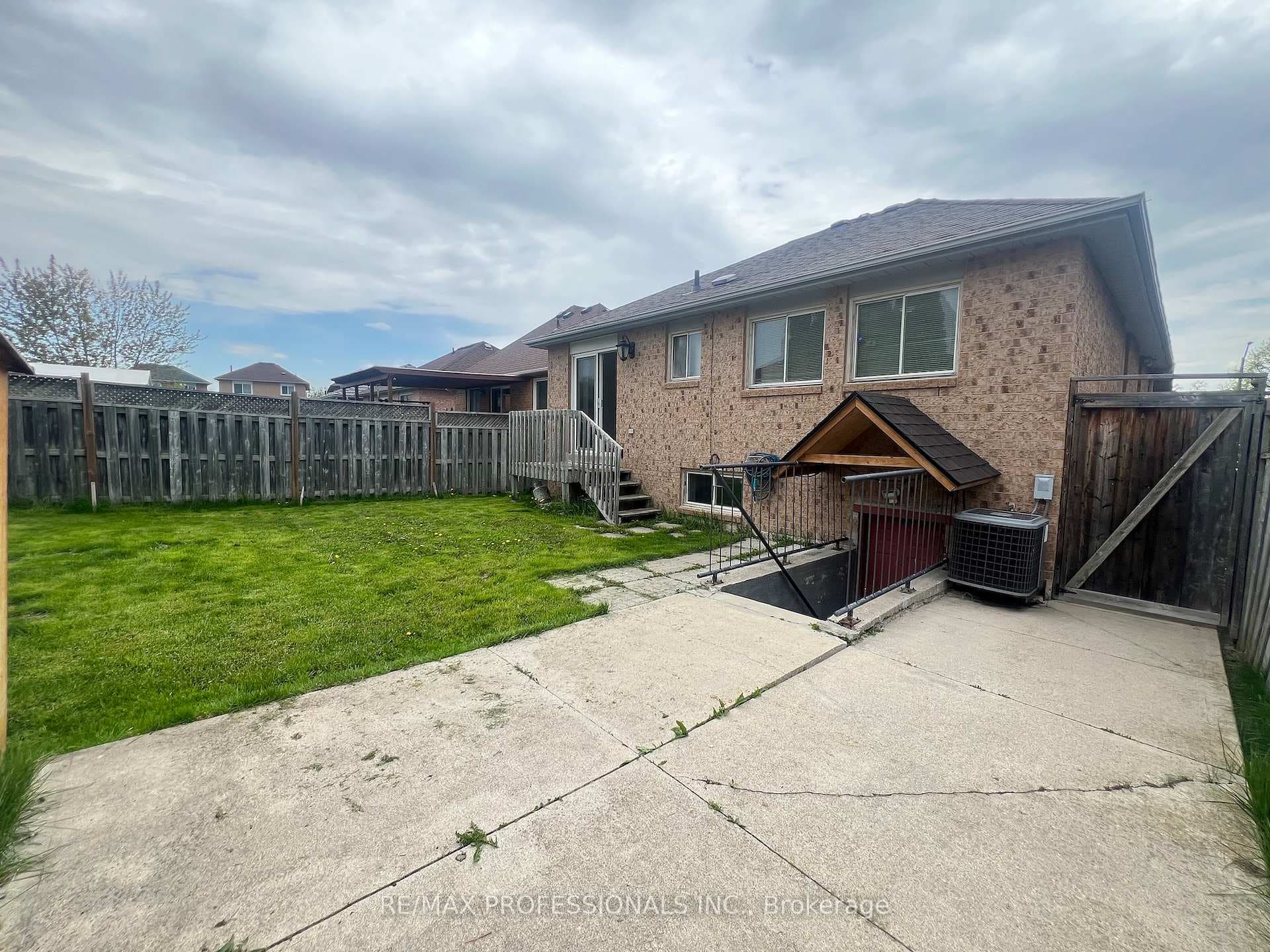 110 Springview Drive - Detached photo 38 of 40 in Brampton, Ontario