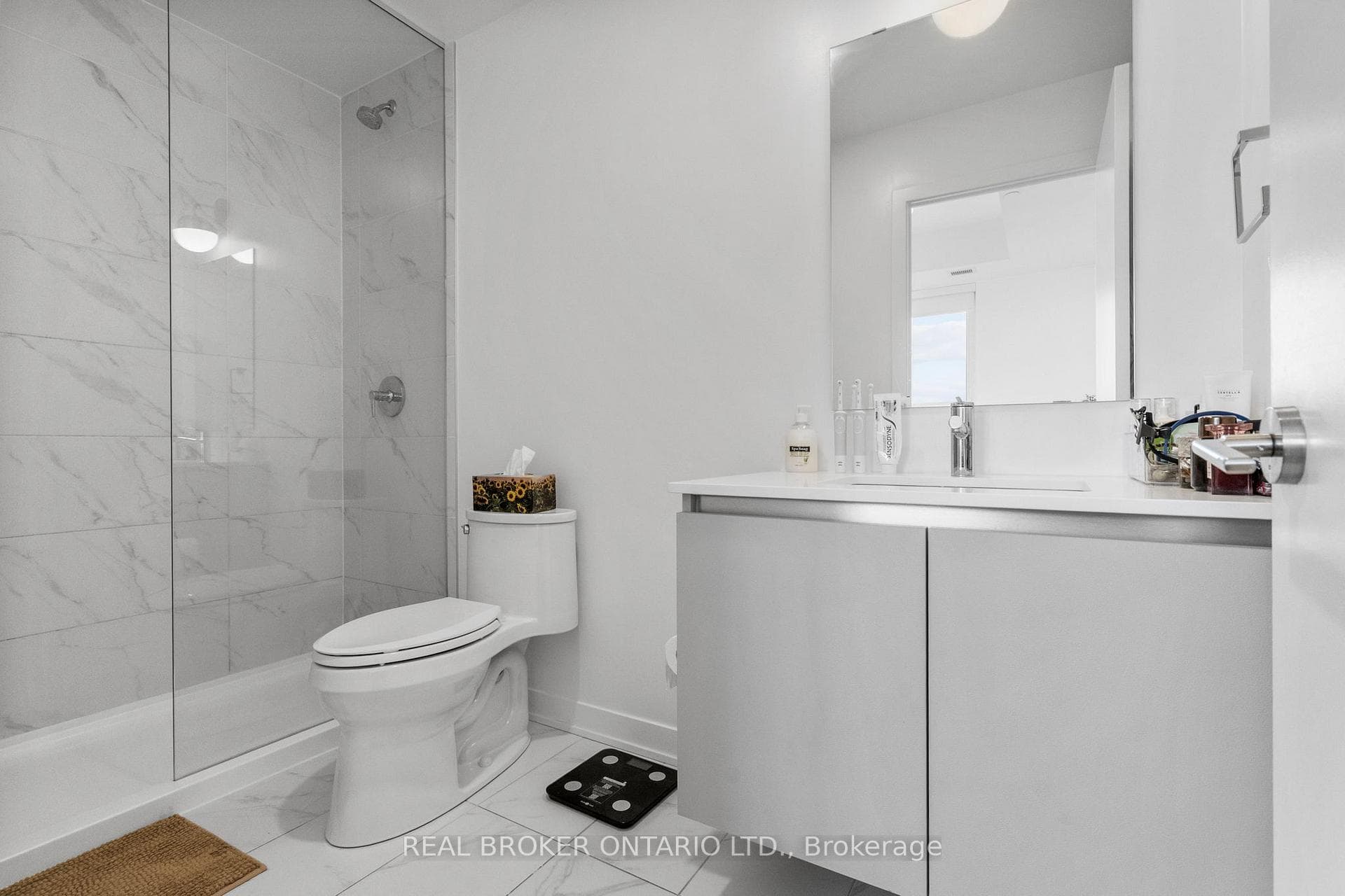 405 Dundast Street Unit 328 - Condo photo 27 of 33 in Oakville, Ontario