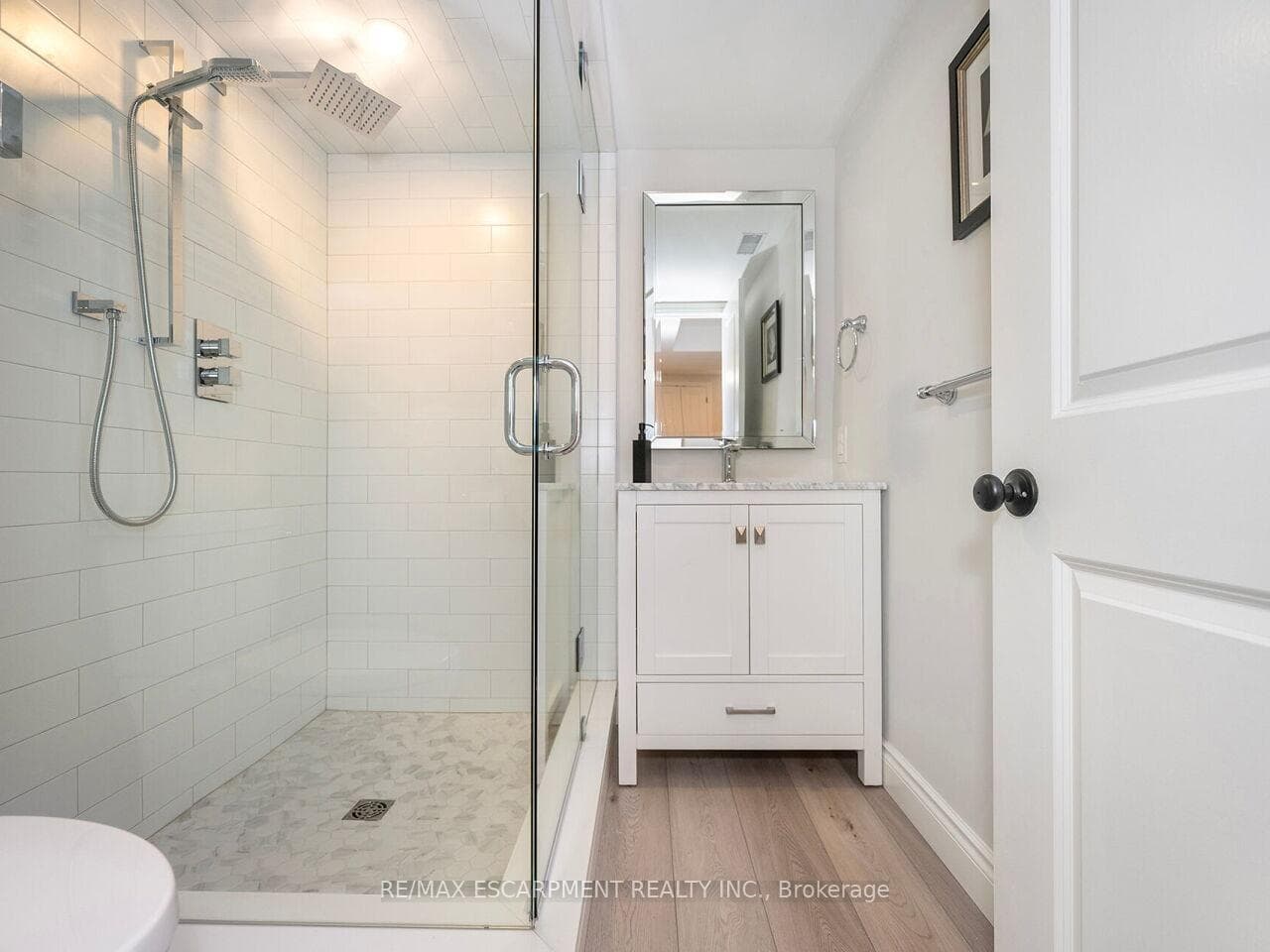 2448 Wooden Hill Circle - Townhouse photo 39 of 50 in Oakville, Ontario