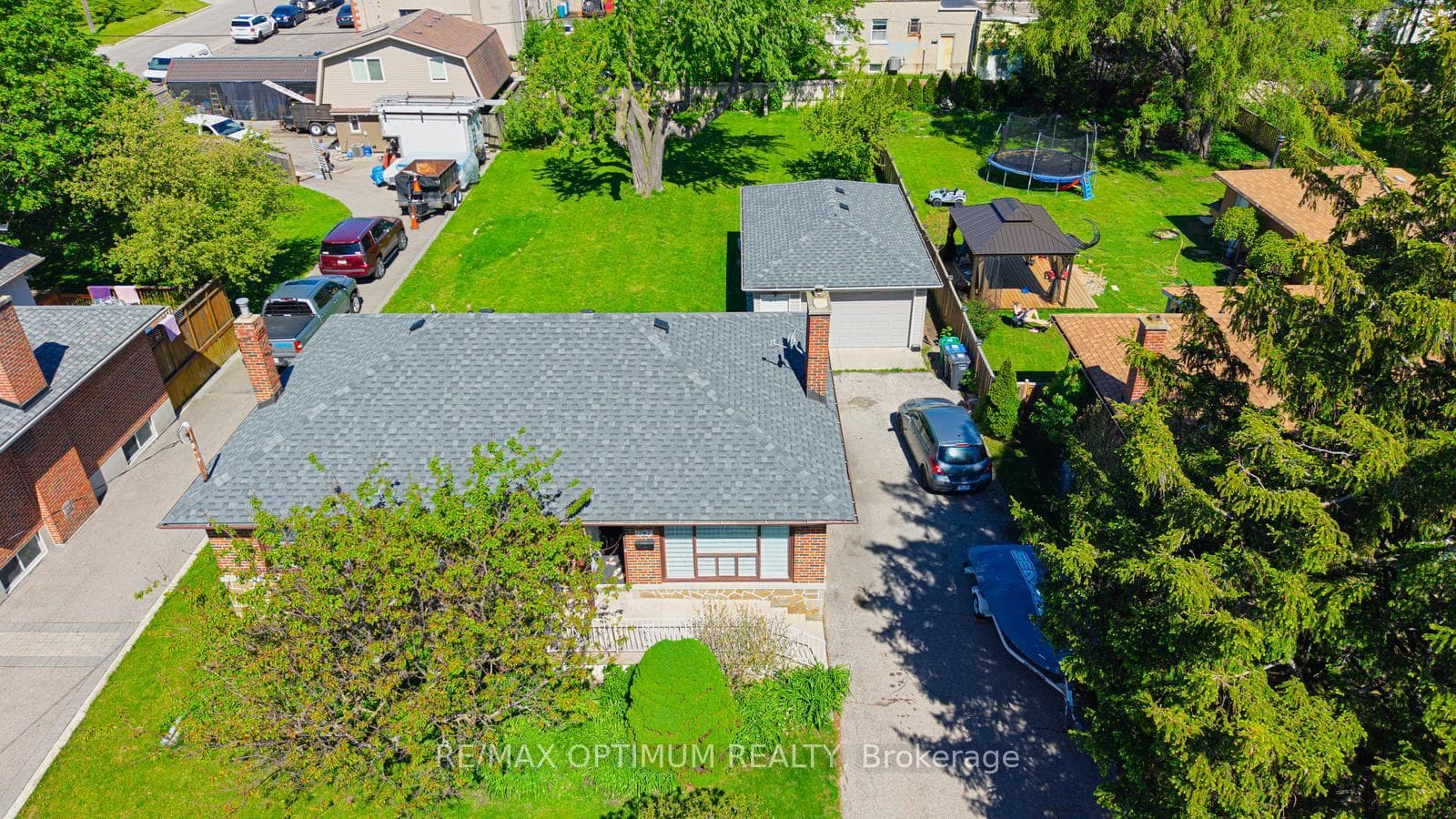1747 Coram Crescent - Detached photo 1 of 50 in Mississauga, Ontario