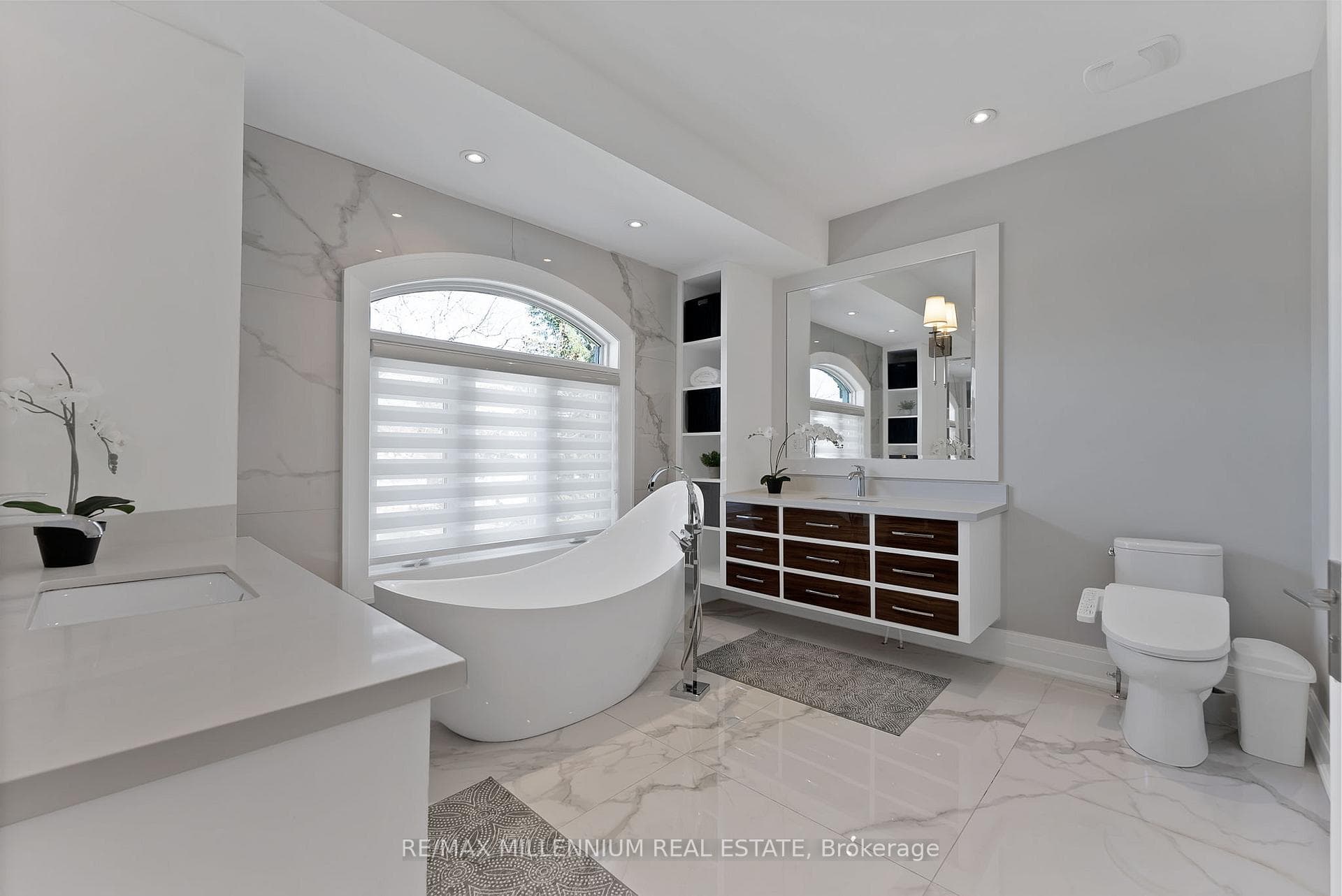 162 Oliver Place - Detached photo 26 of 50 in Oakville, Ontario