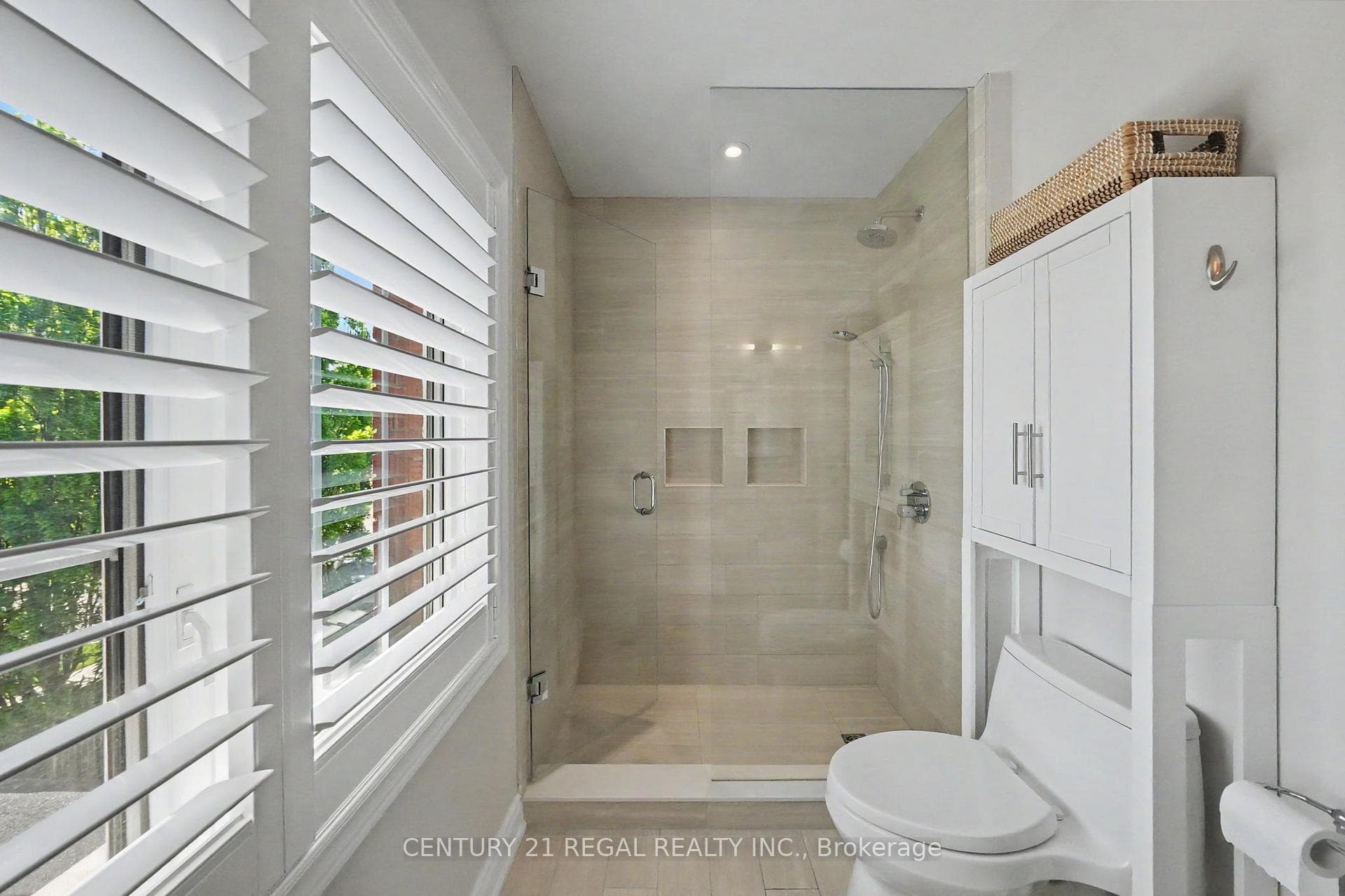 2260 Chickadee Crescent - Detached photo 19 of 47 in Oakville, Ontario