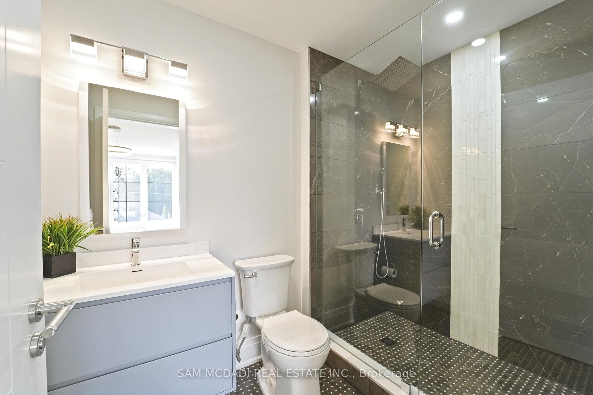 11B Maple Avenue - Semi-Detached photo 30 of 49 in Mississauga, Ontario