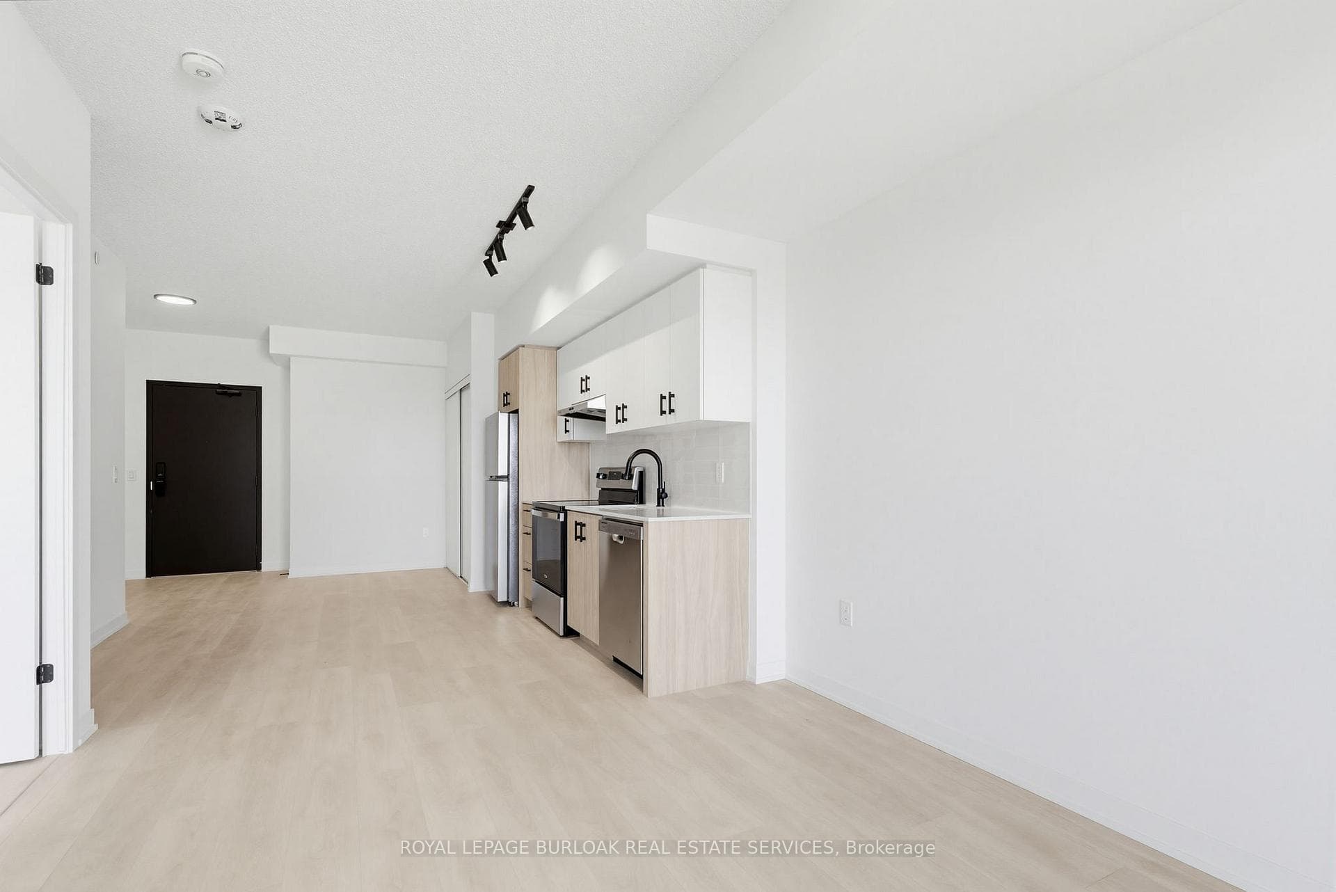 4878 Powers Common Unit D1405 - Condo photo 15 of 28 in Burlington, Ontario