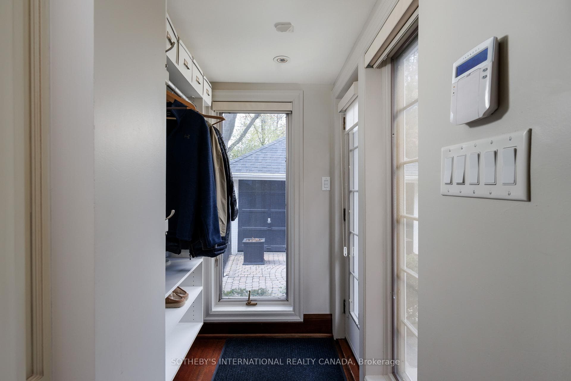 70 King Georges Road - Detached photo 17 of 50 in Etobicoke (Islington / Rexdale), Ontario