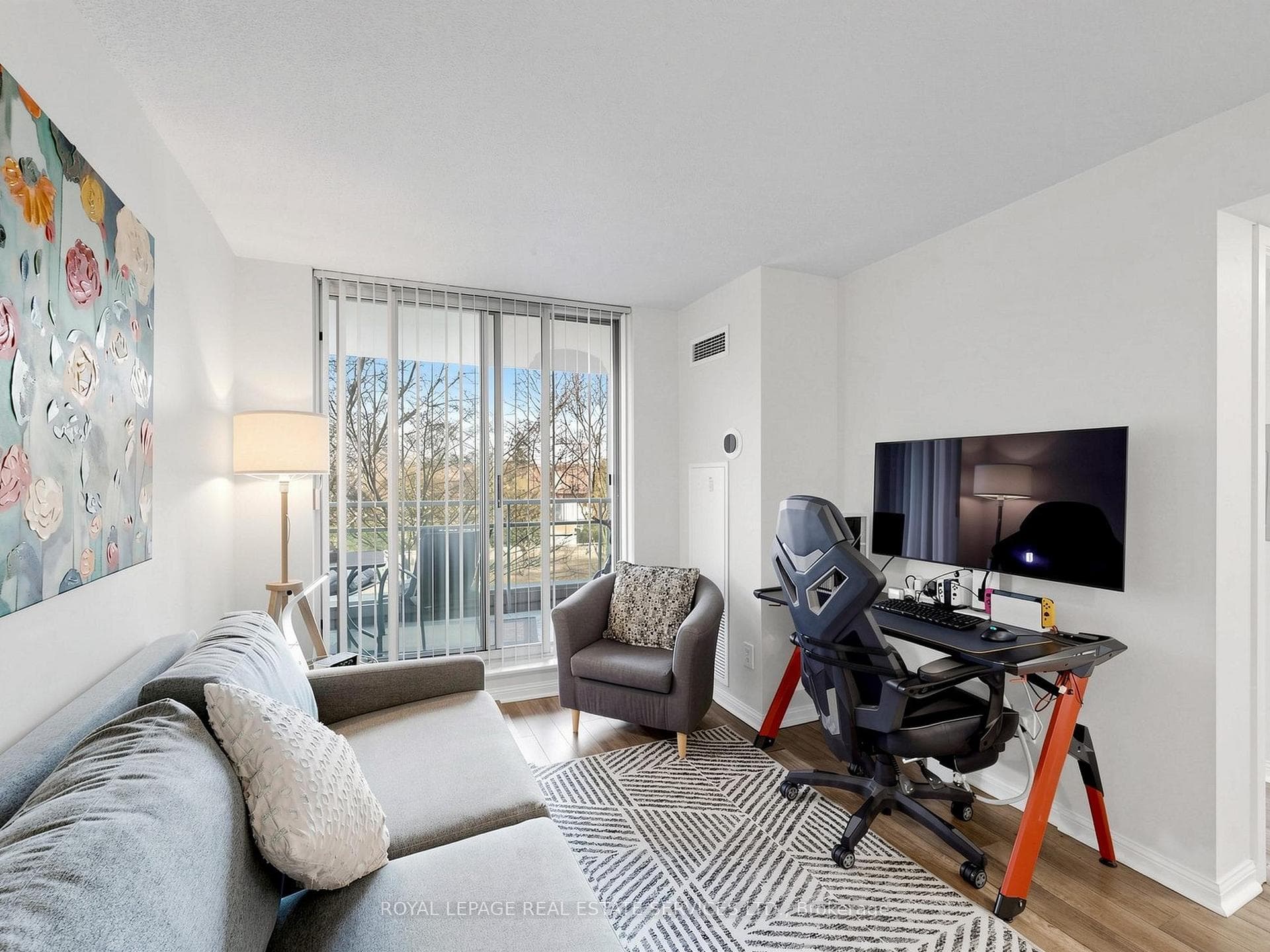 398 Eglinton Avenue Unit 203 - Condo photo 10 of 45 in Leaside / Davisville, Ontario