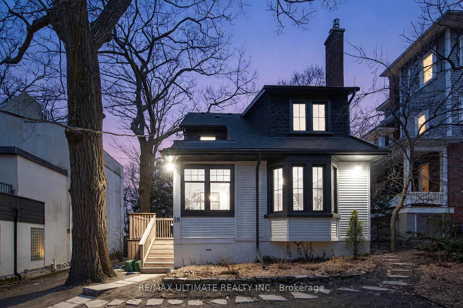 18 Blantyre Avenue - Detached photo 8 of 50 in Birch Cliff / Cliffside, Ontario