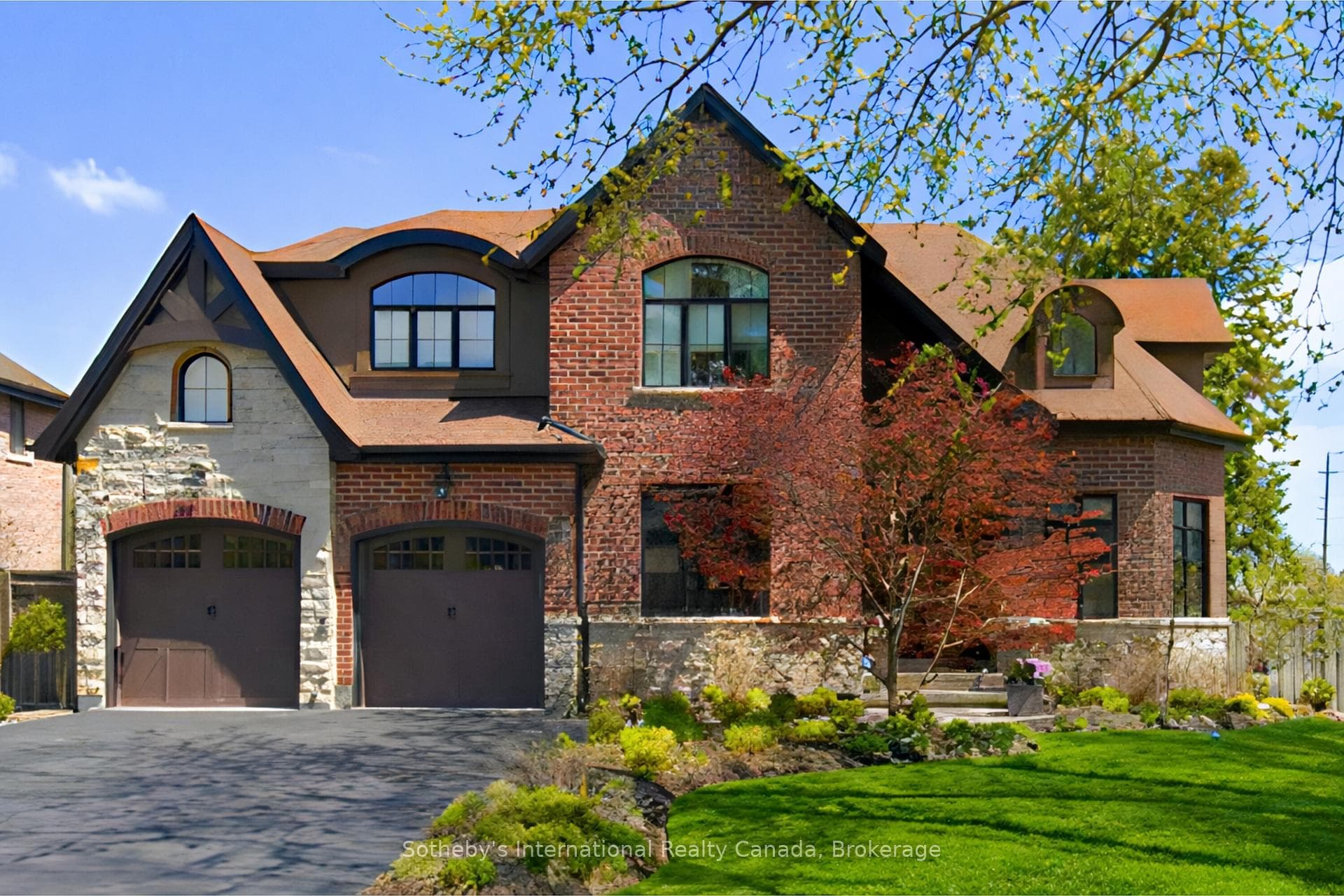 476 Patricia Drive - Detached photo 1 of 49 in Burlington, Ontario
