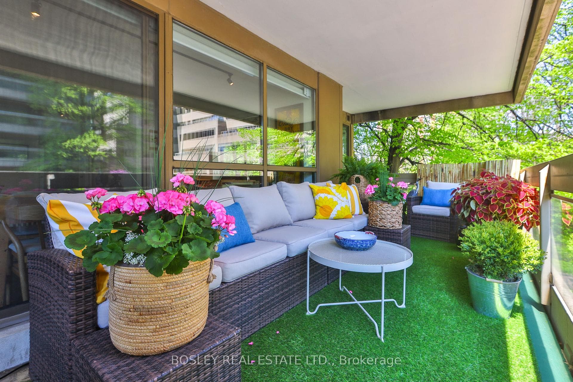 63 St Clair Avenue Unit 306 - Condo photo 24 of 34 in Annex / Yorkville / Summerhill, Ontario