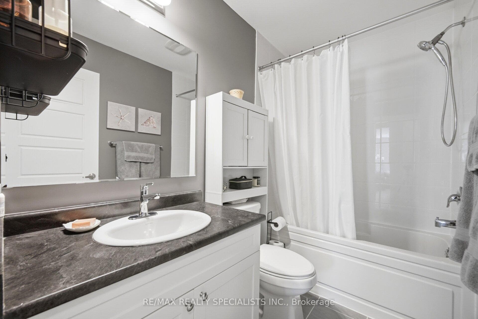 510 Bellflower Court - Townhouse photo 28 of 41 in Milton, Ontario