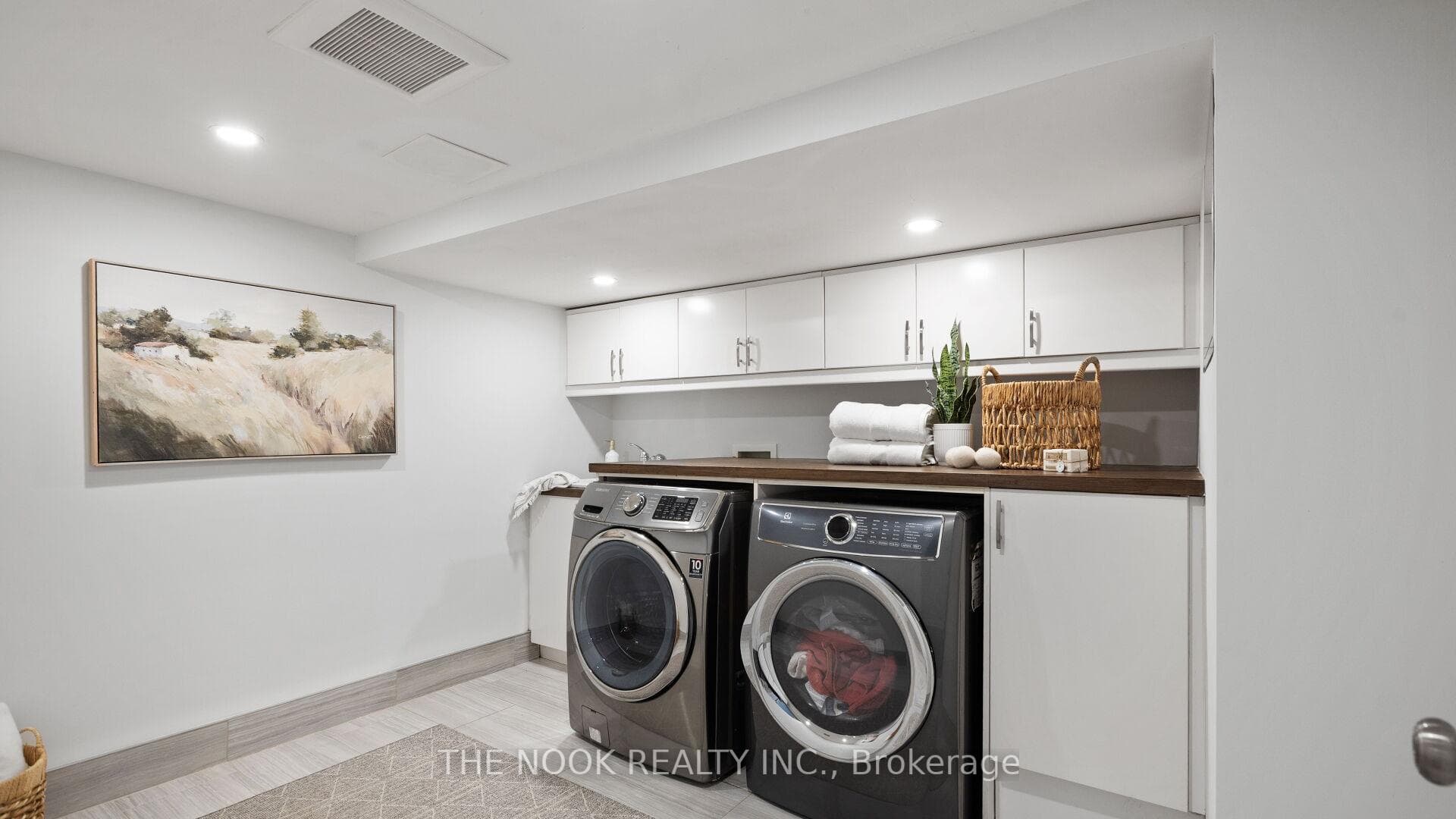 938 Wetherby Lane - Detached photo 31 of 48 in Mississauga, Ontario