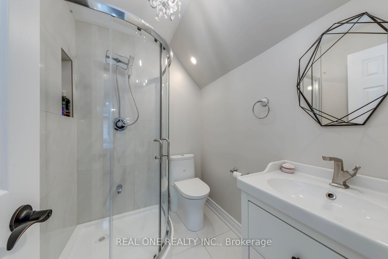 1005 Fair Birch Drive - Detached photo 25 of 48 in Mississauga, Ontario