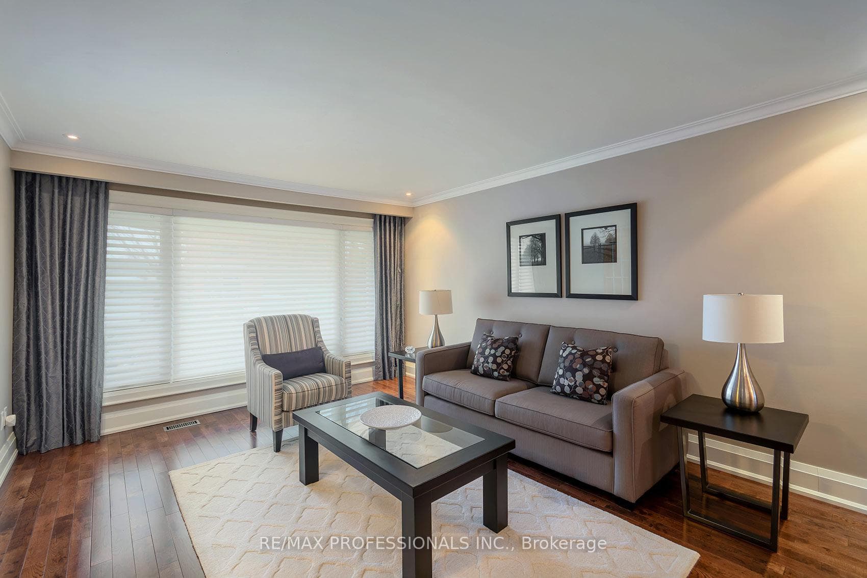 19 Boxwood Road - Detached photo 8 of 40 in Etobicoke (Islington / Rexdale), Ontario