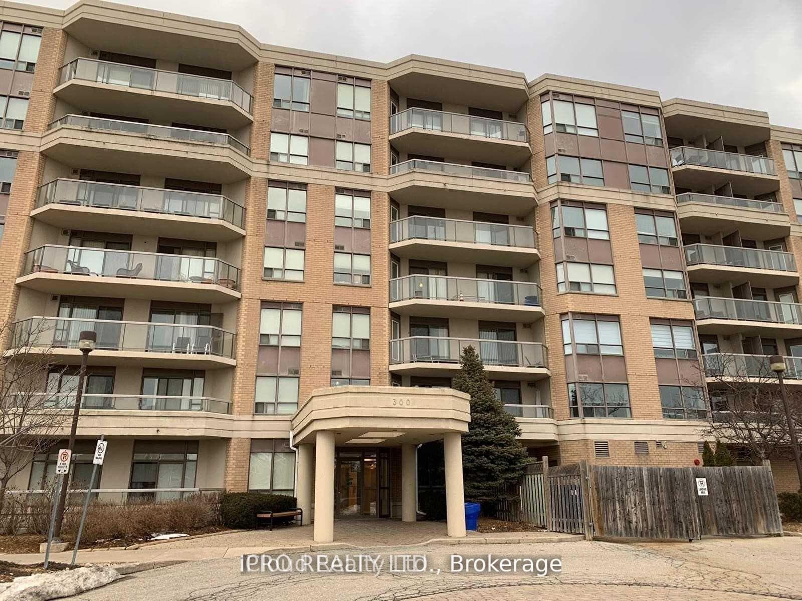 300 Ray Lawson Boulevard Unit 207 - Condo for sale in Heart Lake, Ontario