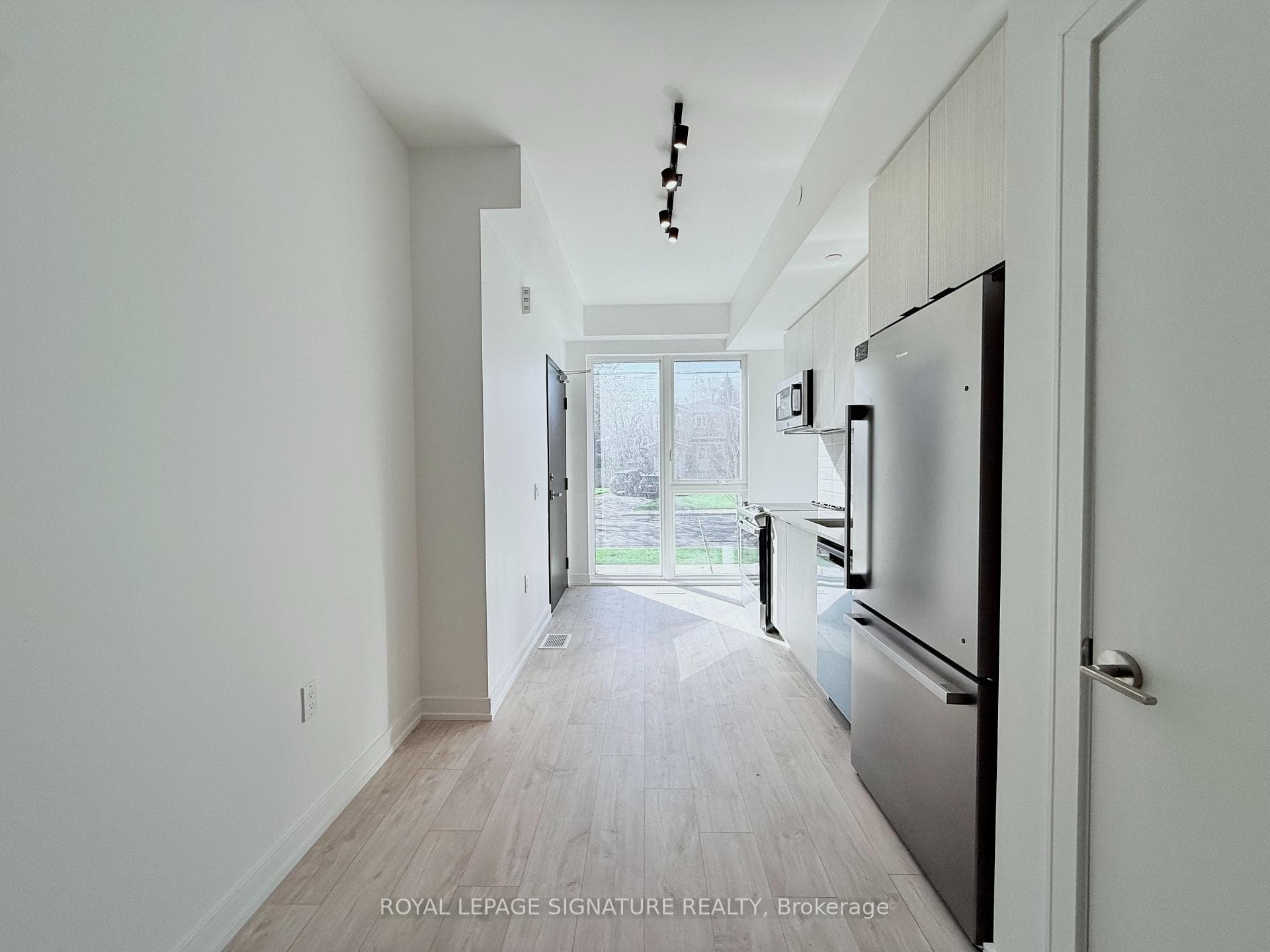 168 Clonmore Drive Unit 13 - Condo photo 8 of 21 in Birch Cliff / Cliffside, Ontario