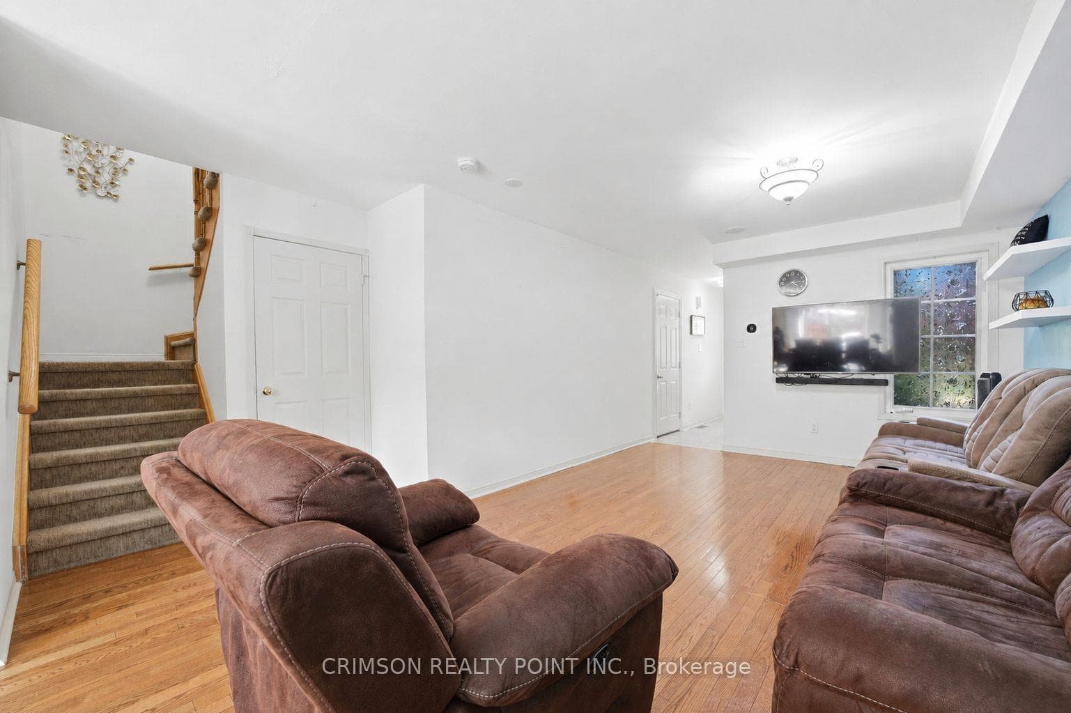 42 Dawson Crescent - Townhouse photo 5 of 37 in Milton, Ontario