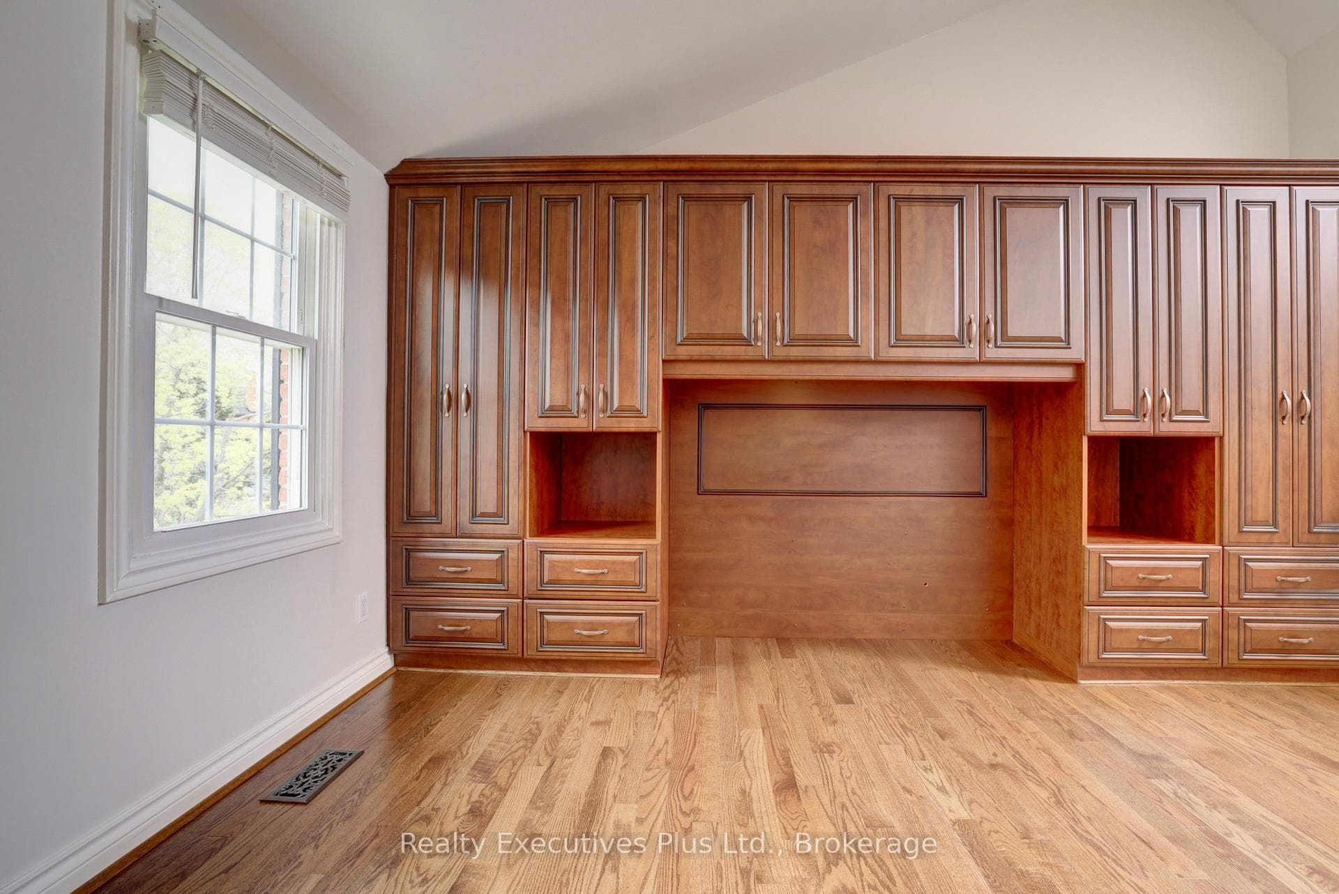 463 Blathwayte Lane - Townhouse photo 24 of 48 in Burlington, Ontario
