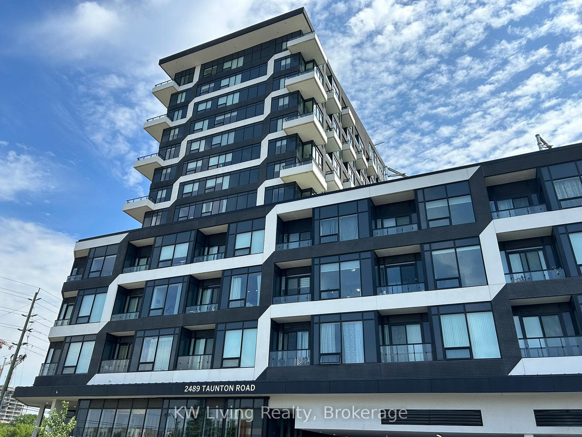 2489 Taunton Road Unit 711 - Condo photo 1 of 20 in Oakville, Ontario