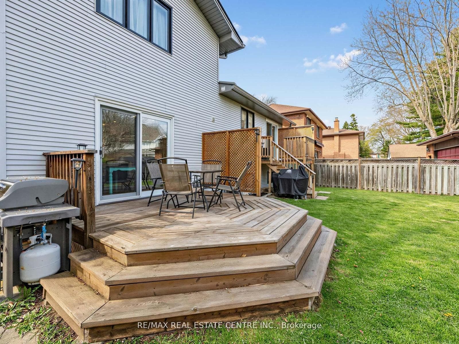 592 Montbeck Crescent - Detached photo 20 of 50 in Mississauga, Ontario