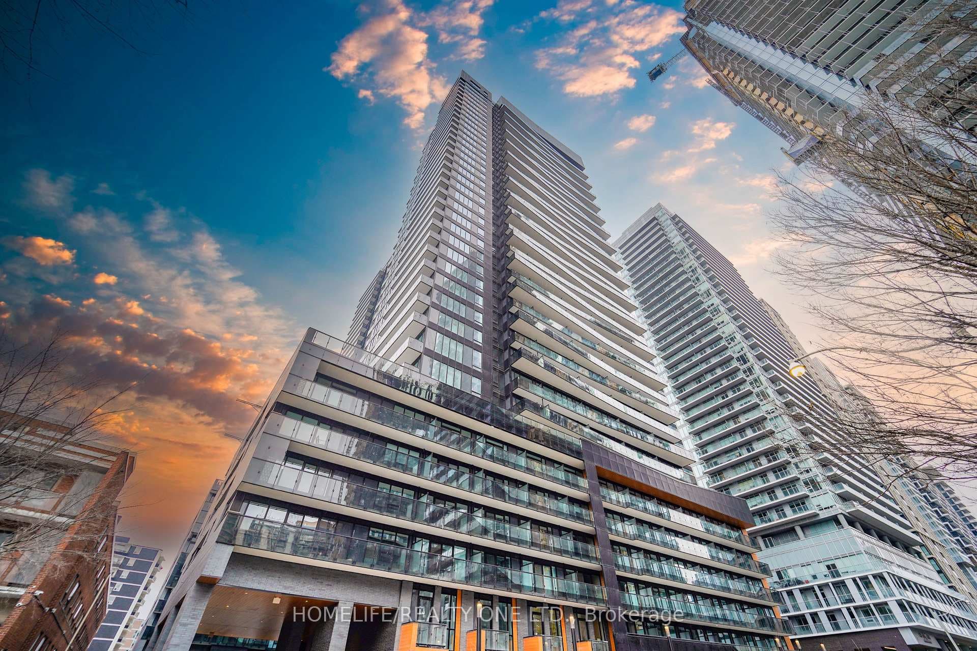 117 Broadway Avenue Unit 1111 - home for sale in Leaside / Davisville, Ontario