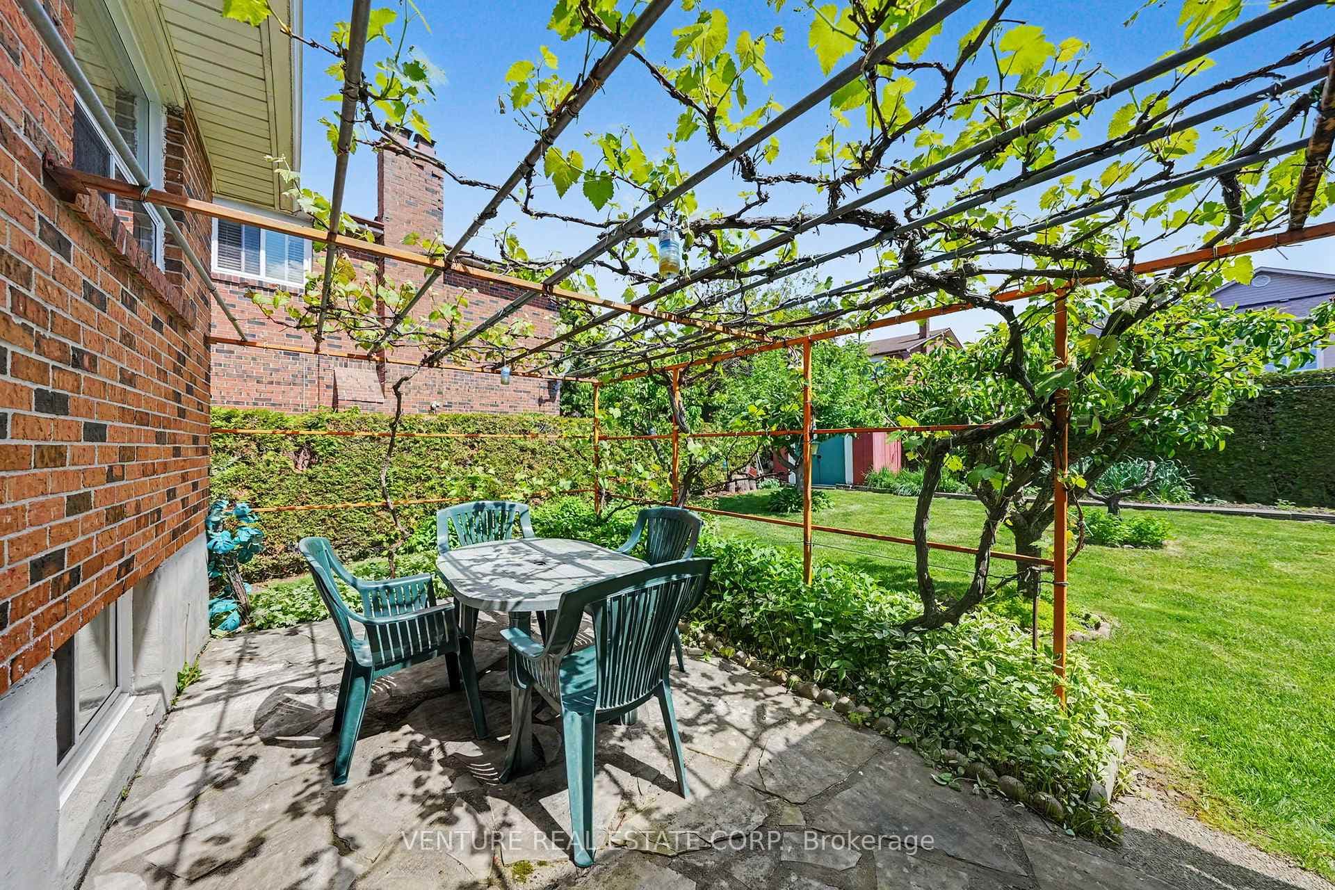 346 Centre Street - Detached photo 46 of 50 in Brampton, Ontario