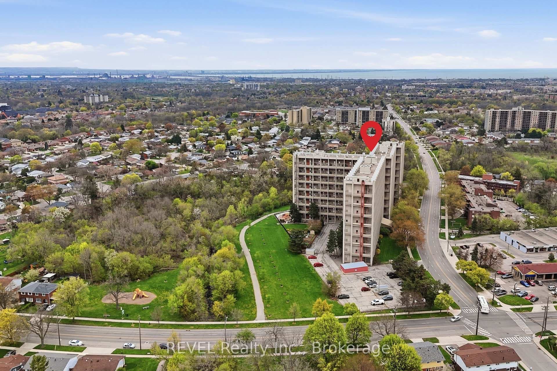 350 Quigley Road Unit 824 - Condo photo 3 of 25 in Hamilton, Ontario