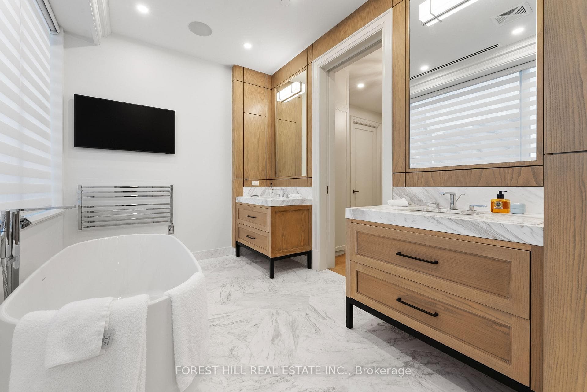 128 Hazelton Avenue Unit 602 - Condo photo 31 of 43 in Annex / Yorkville / Summerhill, Ontario