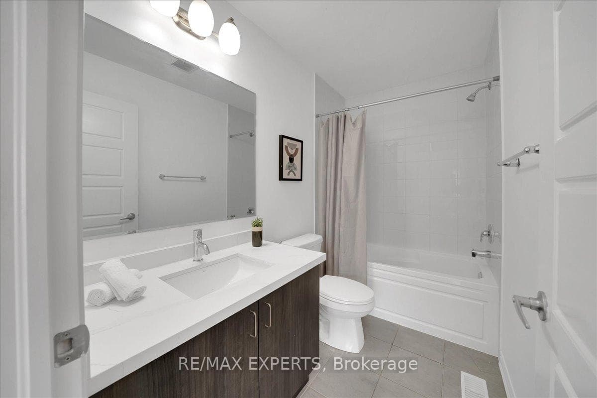 297 Beasley Terrace - Townhouse photo 17 of 22 in Milton, Ontario