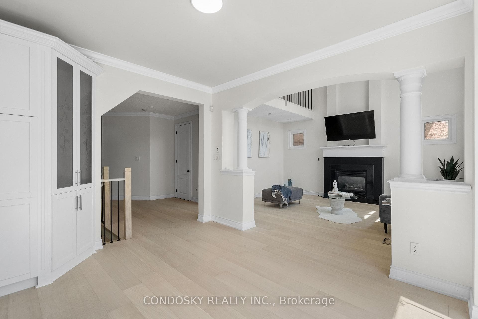 3322 Fox Run Circle - Detached photo 11 of 50 in Oakville, Ontario