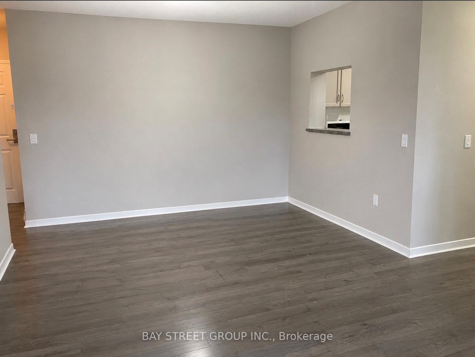 284 Bloor Street Unit 902 - Condo photo 2 of 27 in Annex / Yorkville / Summerhill, Ontario