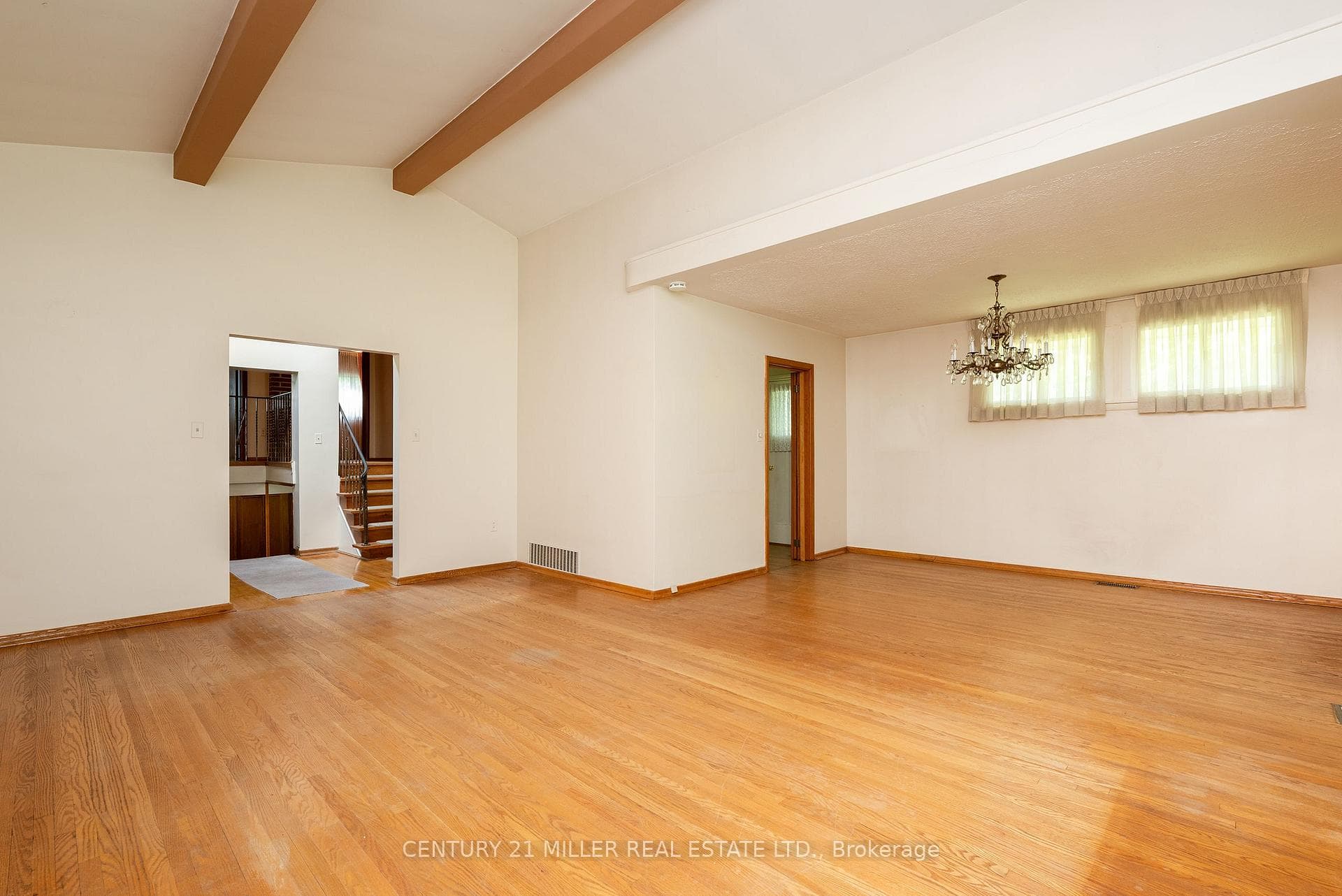 2048 Elmhurst Avenue - Detached photo 14 of 21 in Oakville, Ontario