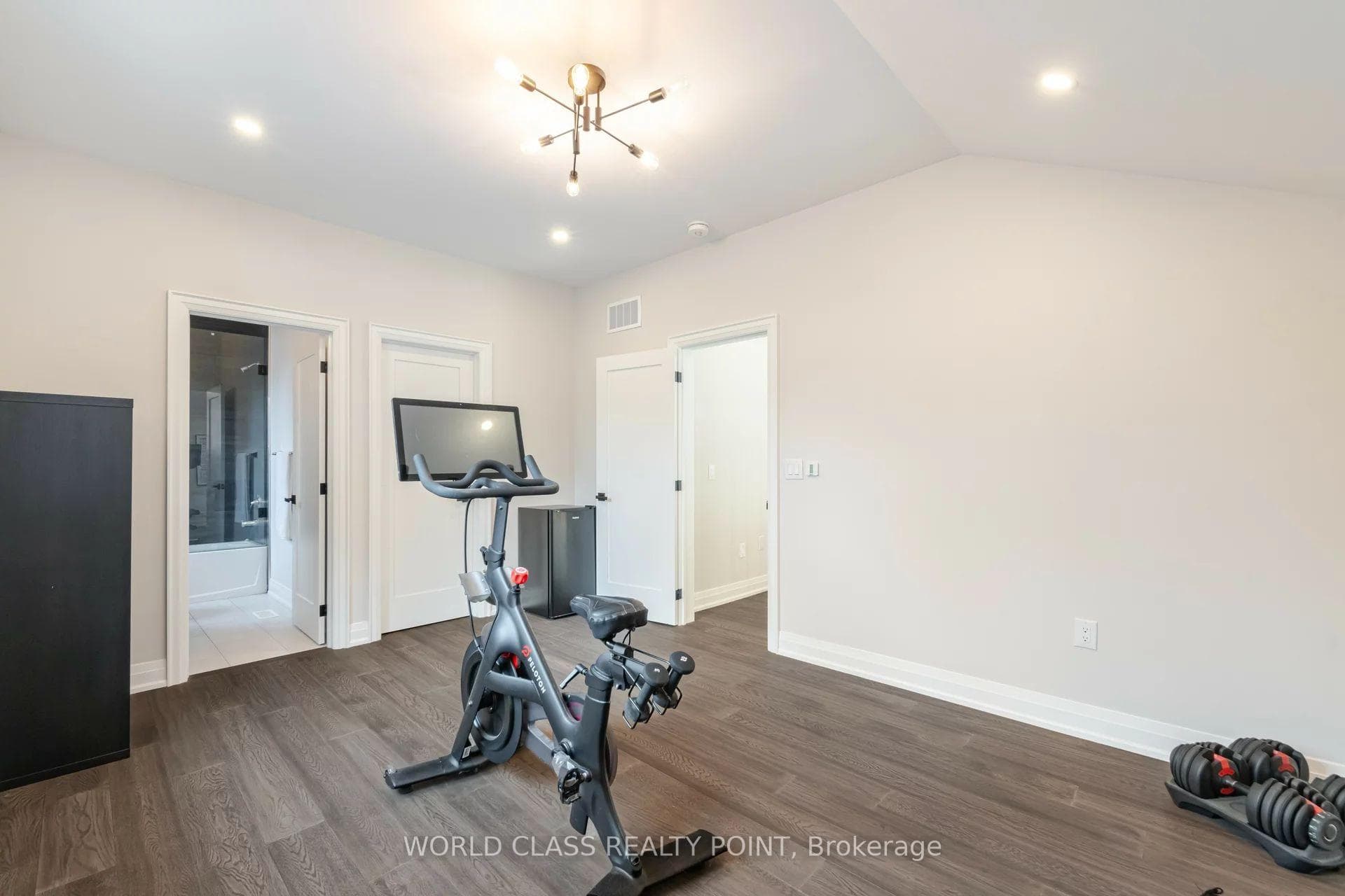 560 Woodview Road - Detached photo 29 of 39 in Burlington, Ontario