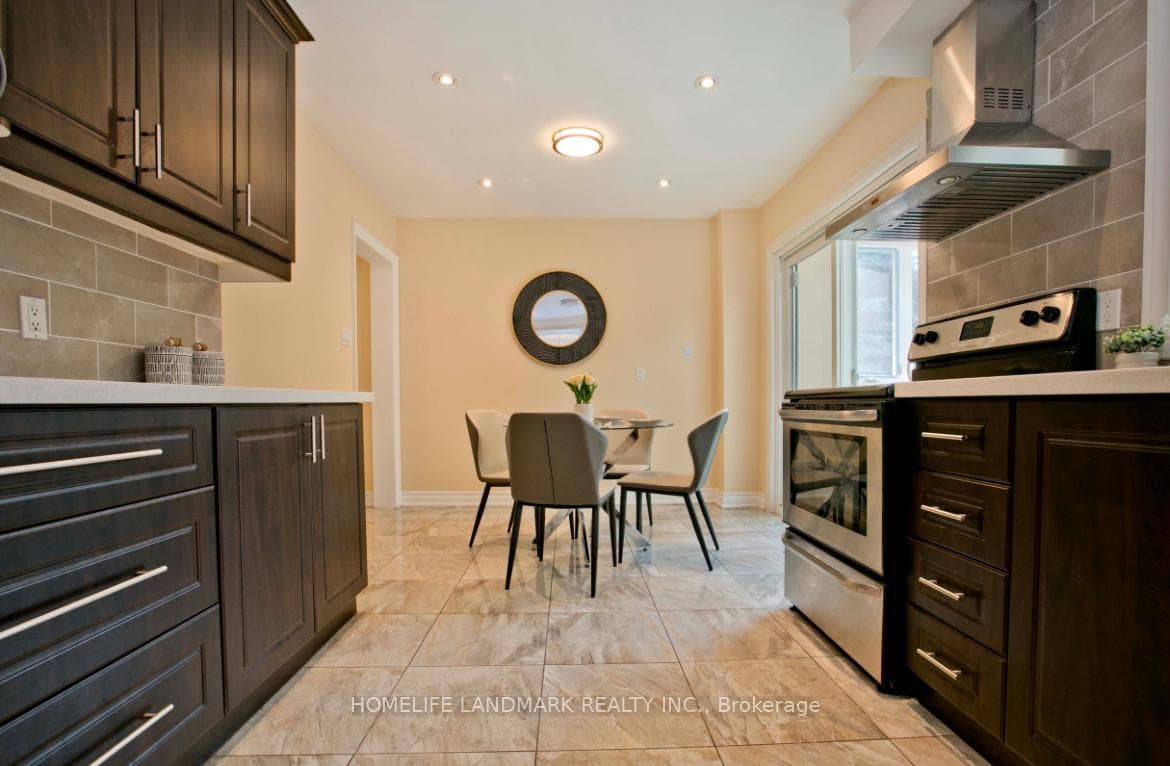 157 Pleasant View Drive - Detached photo 8 of 23 in Hillcrest Village / Bayview Village, Ontario