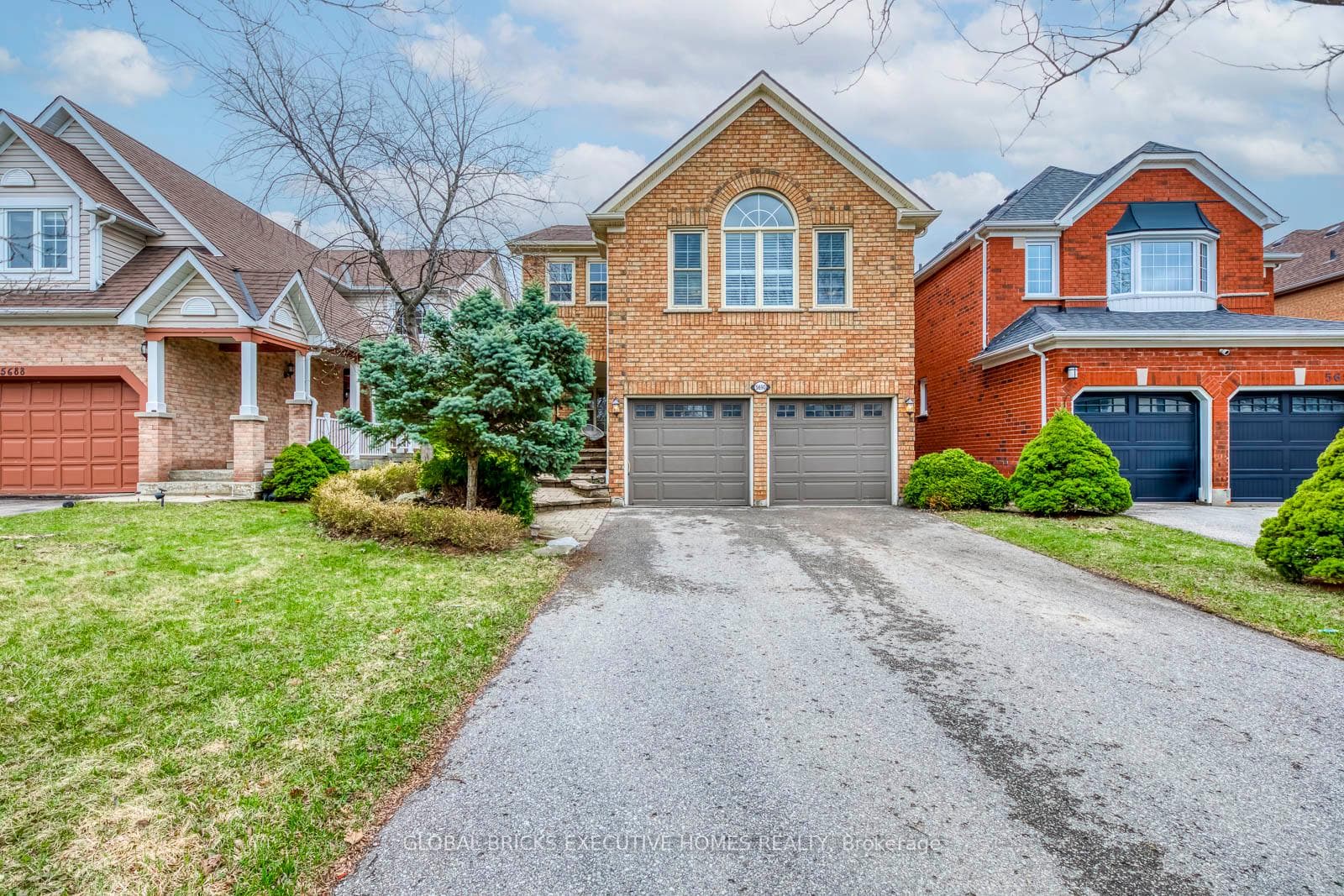 5690 Wells Place - Detached for sale in Applewood, Ontario