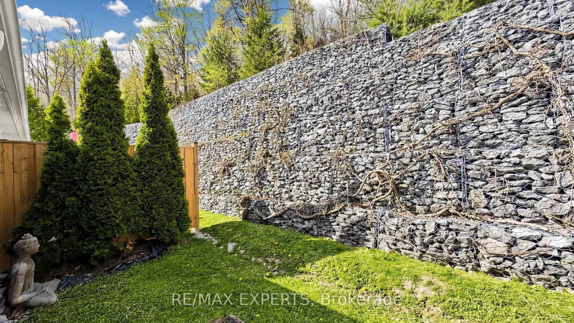 7 Warbrick Lane - Condo photo 31 of 45 in Caledon, Ontario