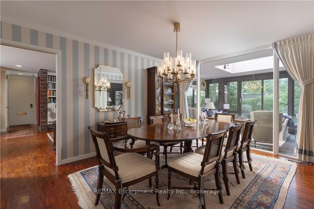 1168 Carey Road - Detached photo 11 of 35 in Oakville, Ontario