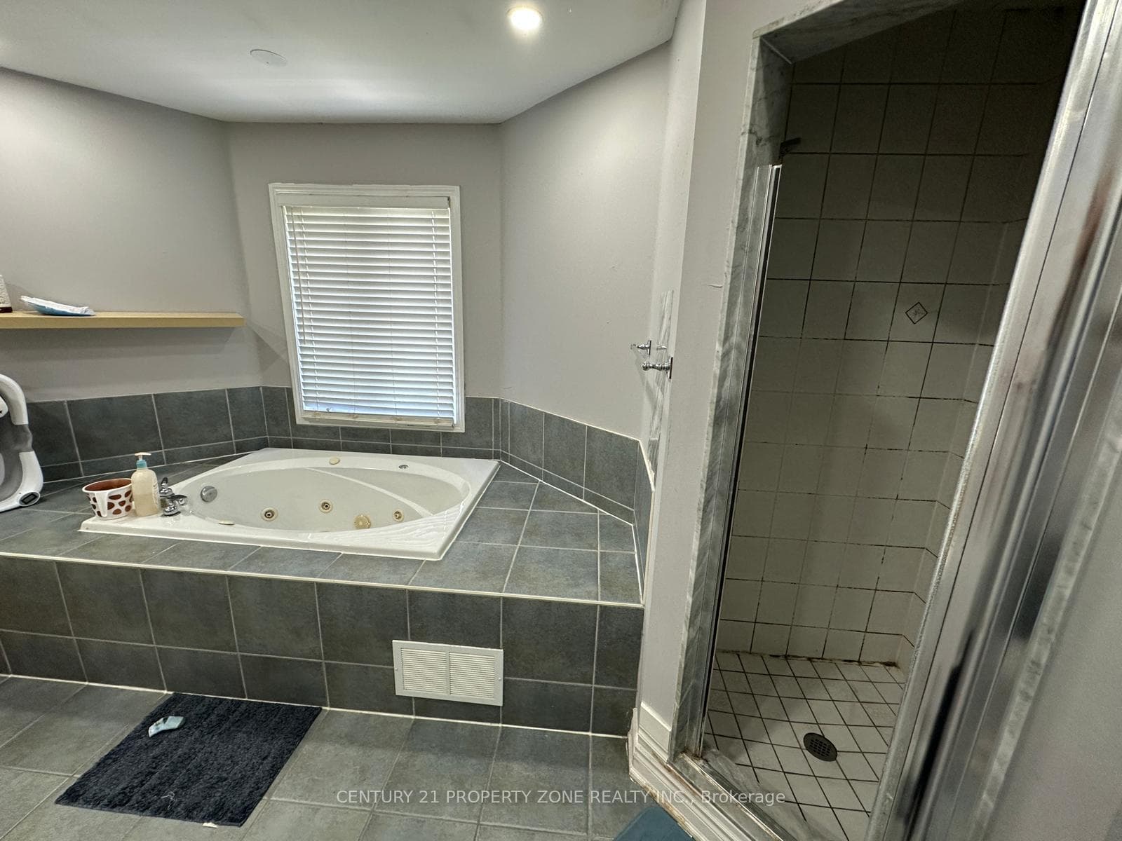 18 Mistybrook Crescent - Detached photo 13 of 22 in Brampton, Ontario
