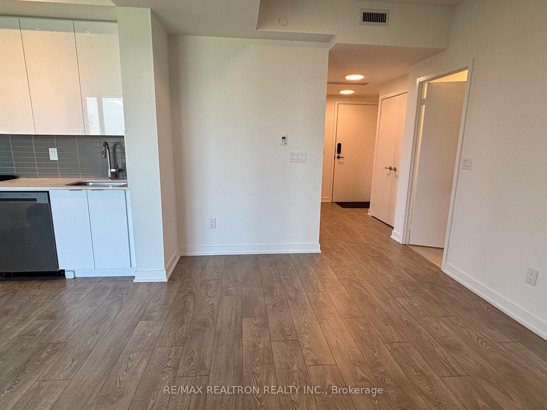 225 Malta Avenue Unit 805 - Condo photo 8 of 36 in Brampton, Ontario