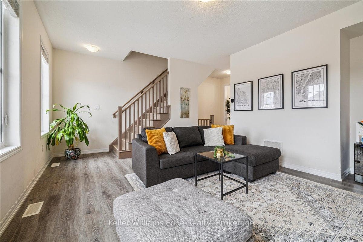 244 Harold Dent Trail - Townhouse photo 14 of 40 in Oakville, Ontario