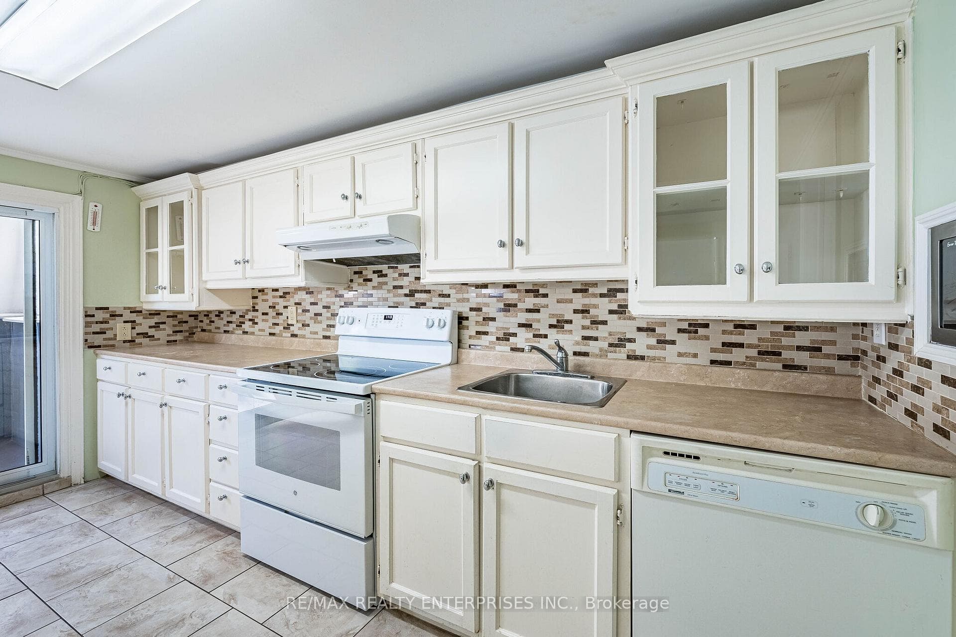 3669 Molly Avenue - Semi-Detached photo 36 of 42 in Mississauga, Ontario