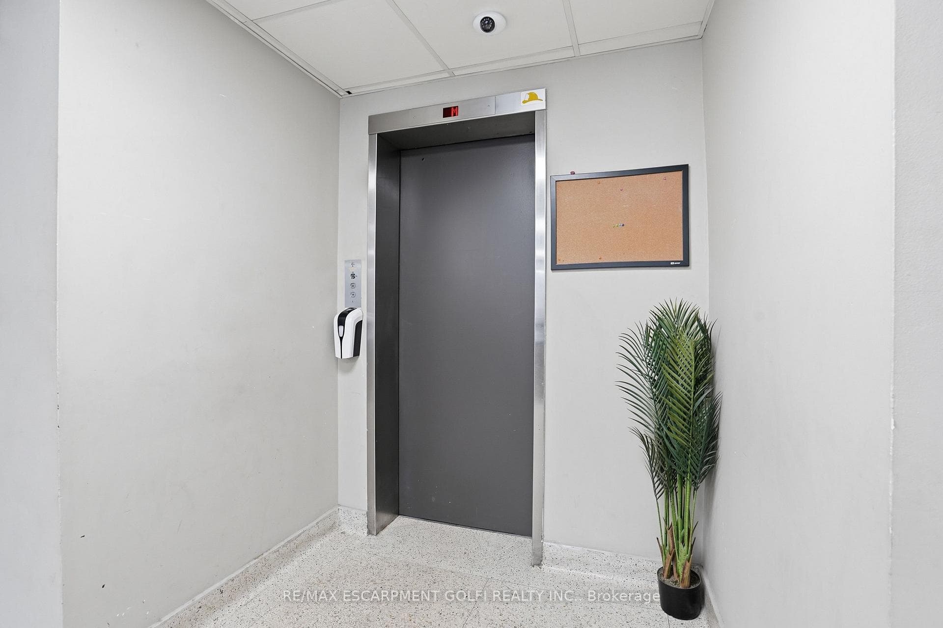 30 Summit Avenue Unit 303 - Condo photo 5 of 28 in Hamilton, Ontario