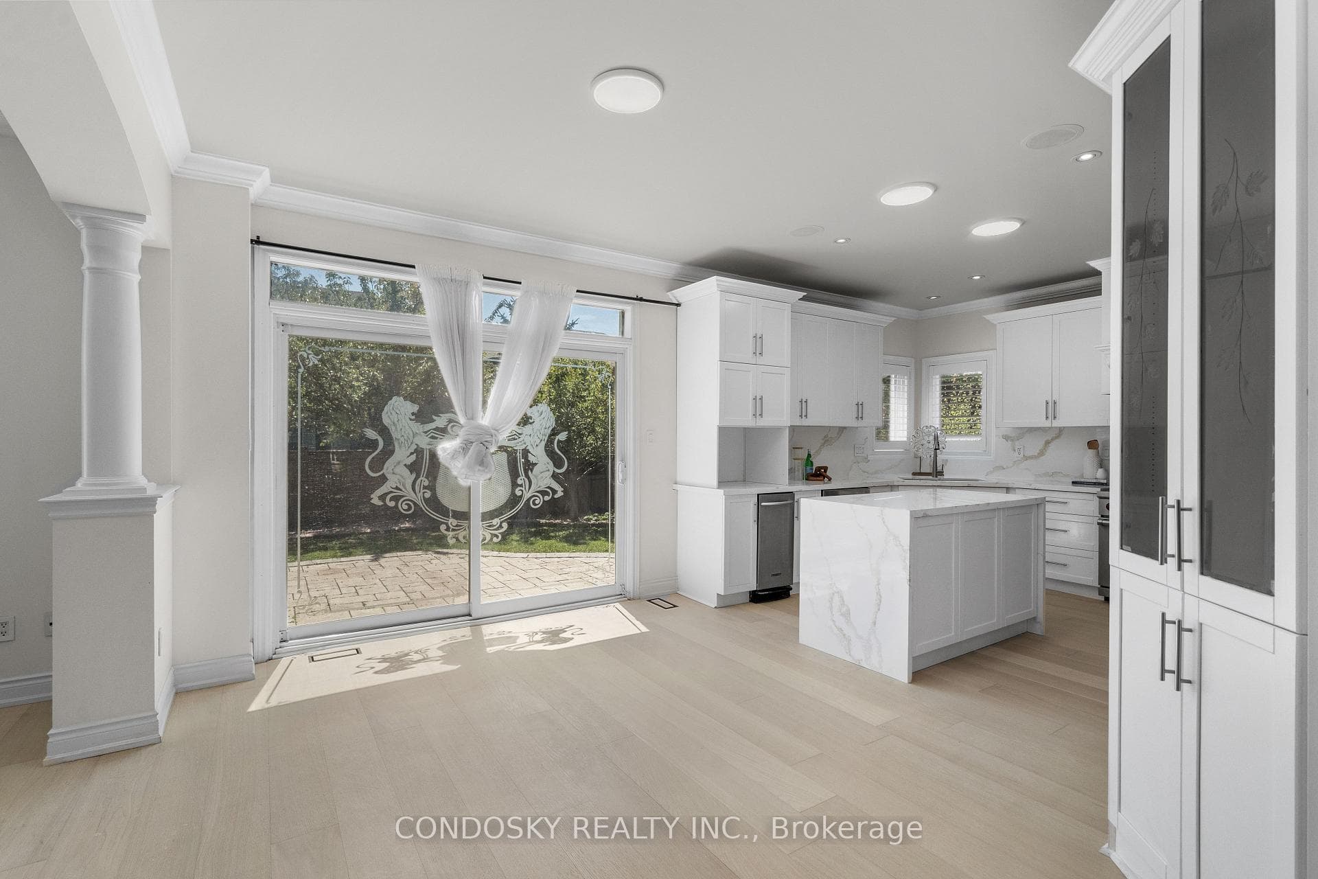 3322 Fox Run Circle - Detached photo 10 of 50 in Oakville, Ontario