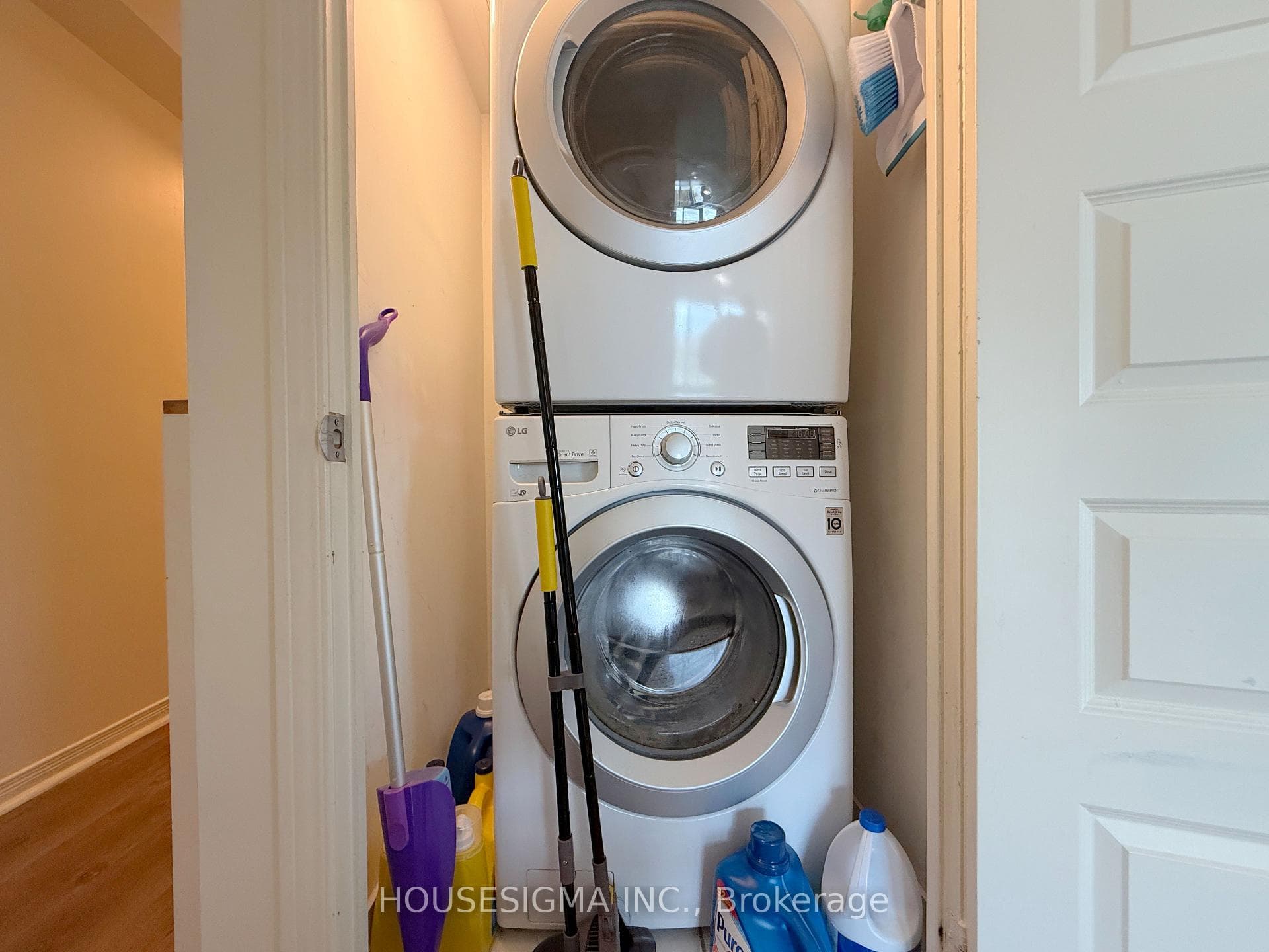 215 Queen Street Unit 509 - Condo photo 13 of 33 in Brampton, Ontario