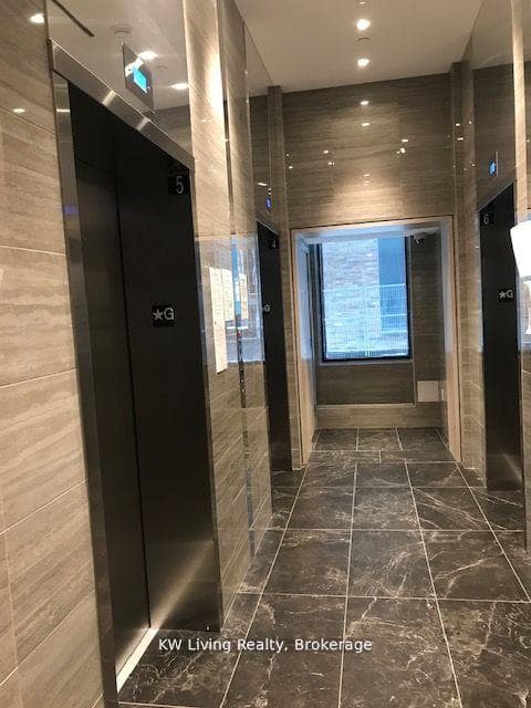 115 Blue Jays Way Unit 4001 - Condo photo 3 of 20 in Downtown Toronto / Waterfront, Ontario