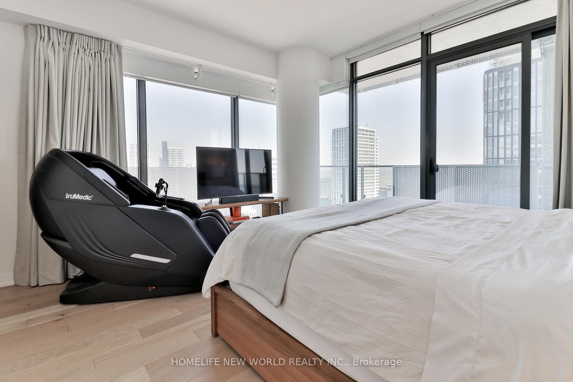 20 Lombard Street Unit 4202 - Condo photo 15 of 35 in Regent Park / Cabbagetown / St. James Town, Ontario