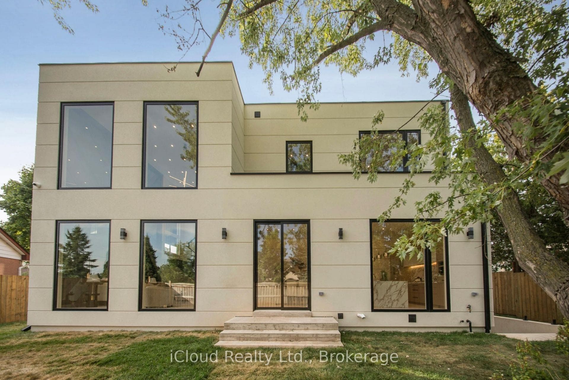 1374 Tansley Drive - Detached photo 2 of 46 in Oakville, Ontario