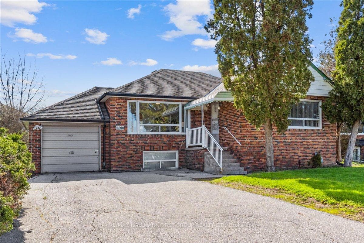 2690 Islington Avenue - Detached photo 1 of 45 in Etobicoke (West Mall / Rexdale), Ontario
