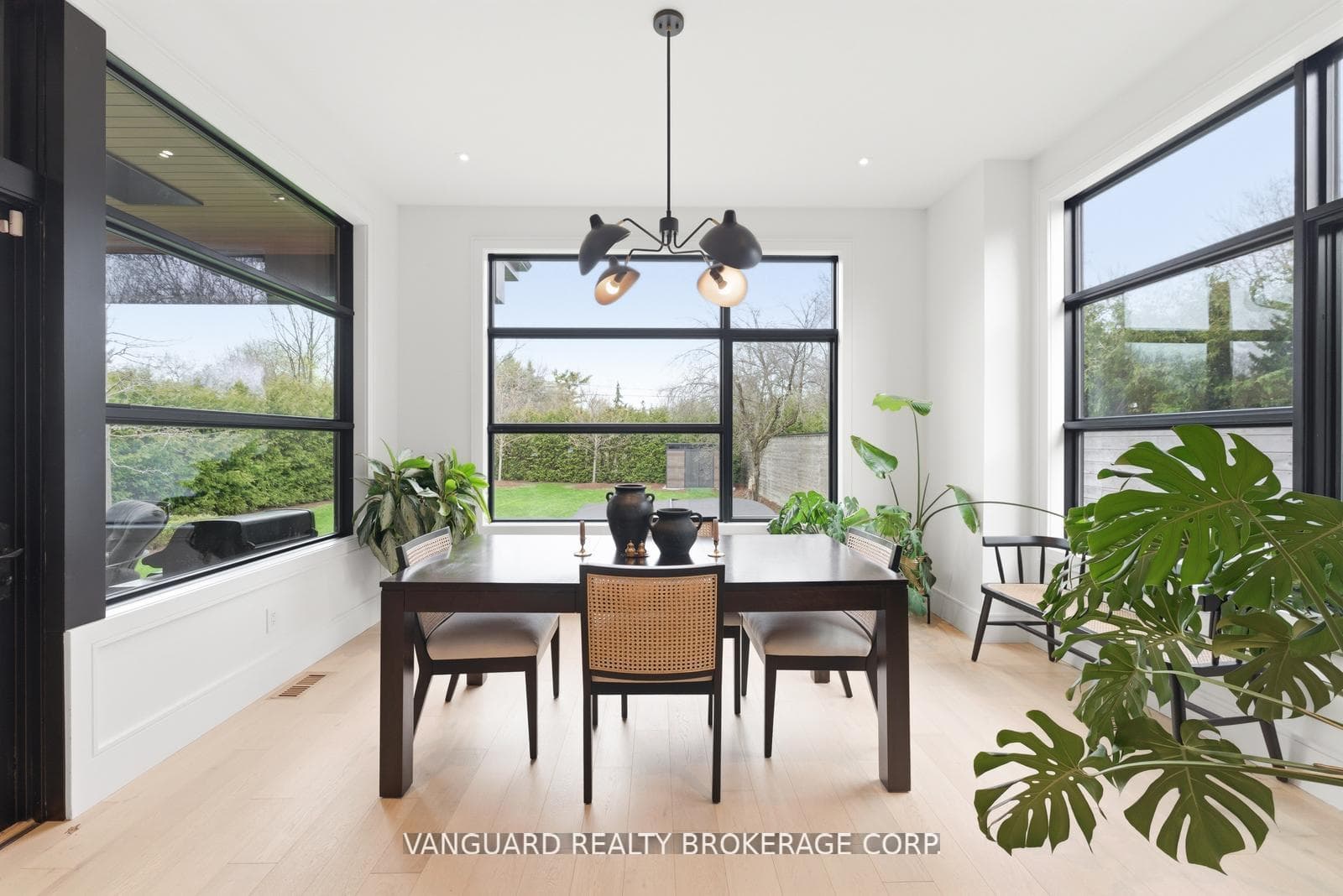 1099 Truman Avenue - Detached photo 18 of 48 in Oakville, Ontario