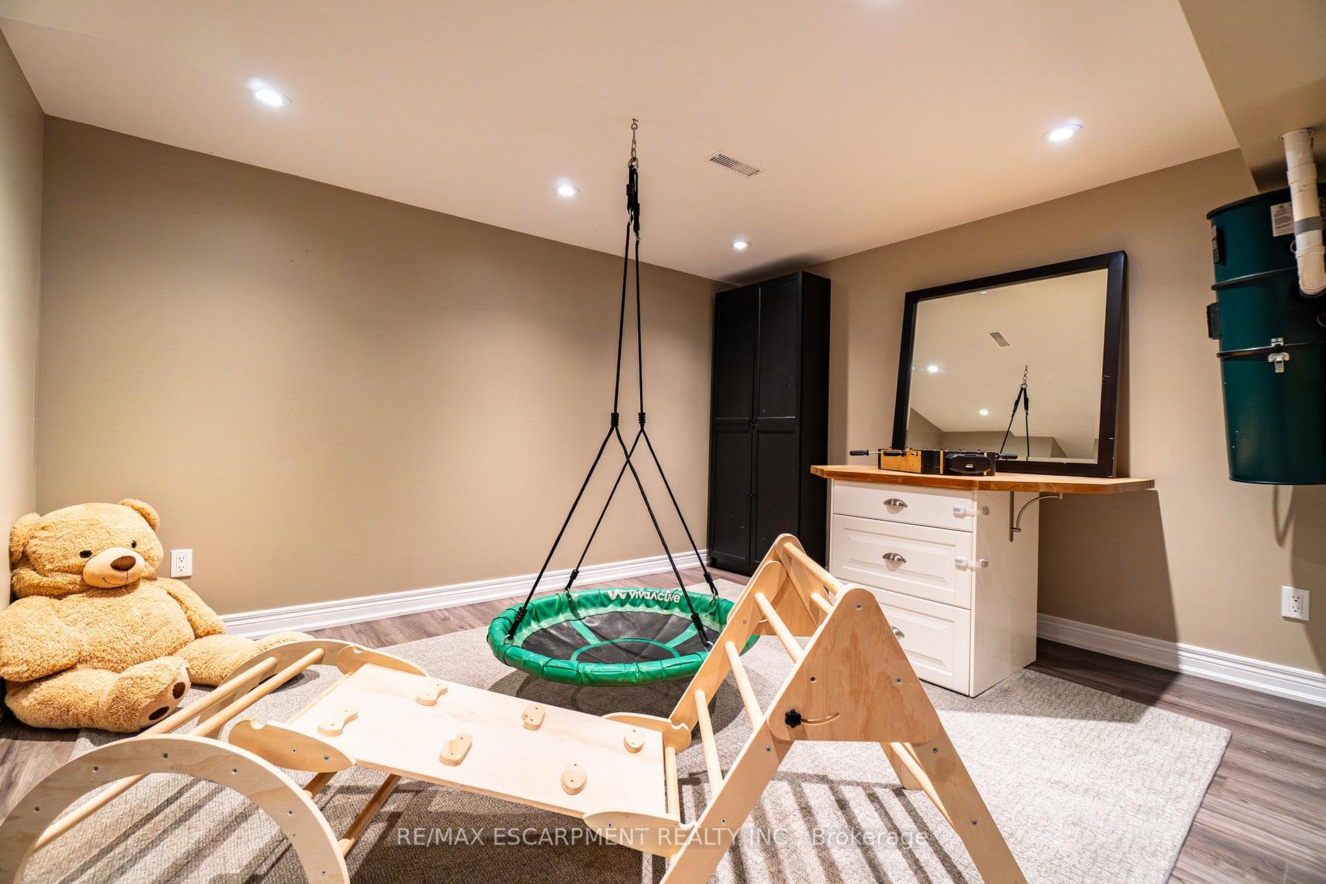 2393 Arnold Crescent - Detached photo 40 of 50 in Burlington, Ontario